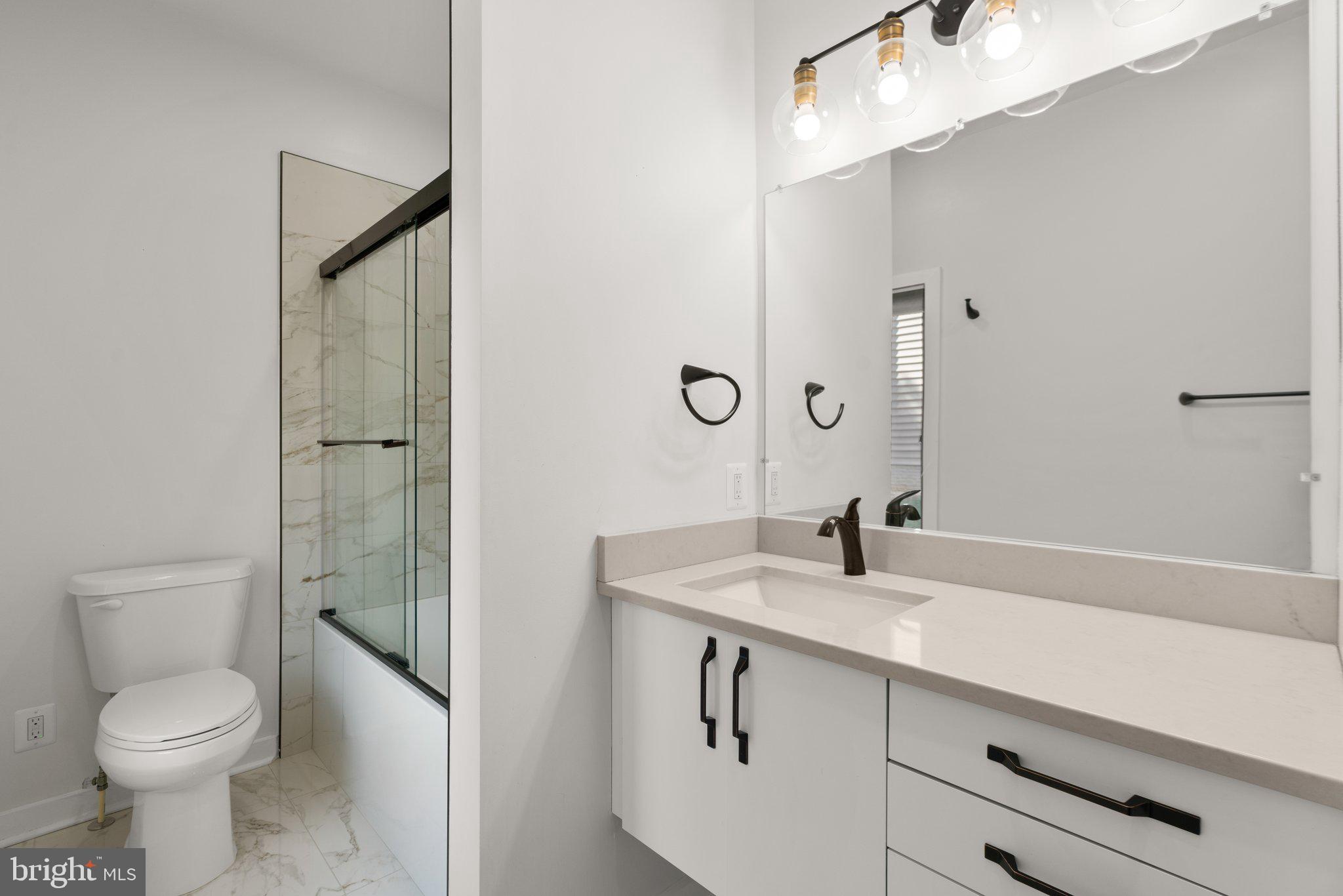 LAKEWOOD ESTATES - Residential