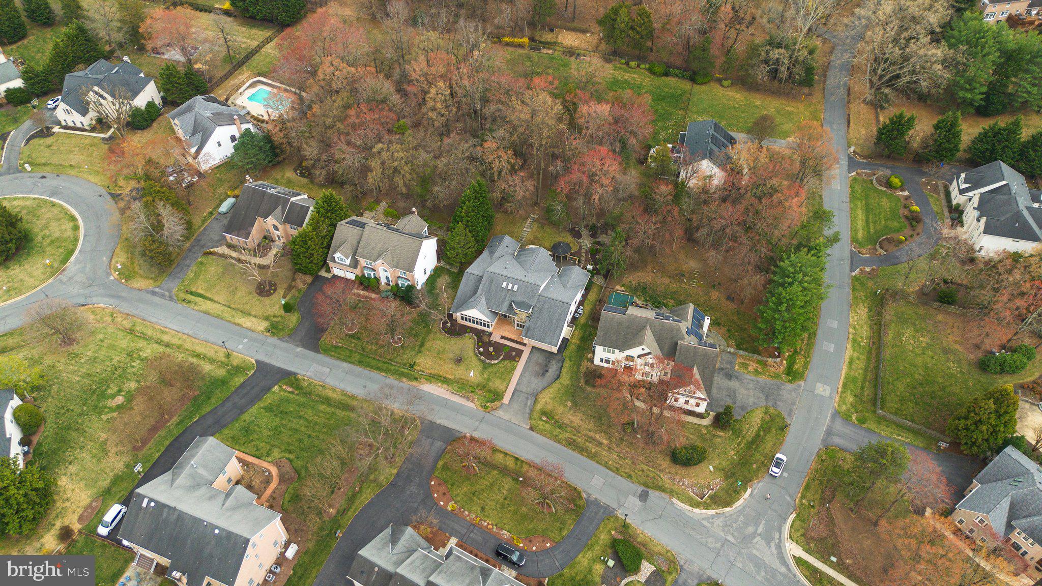 LAKEWOOD ESTATES - Residential