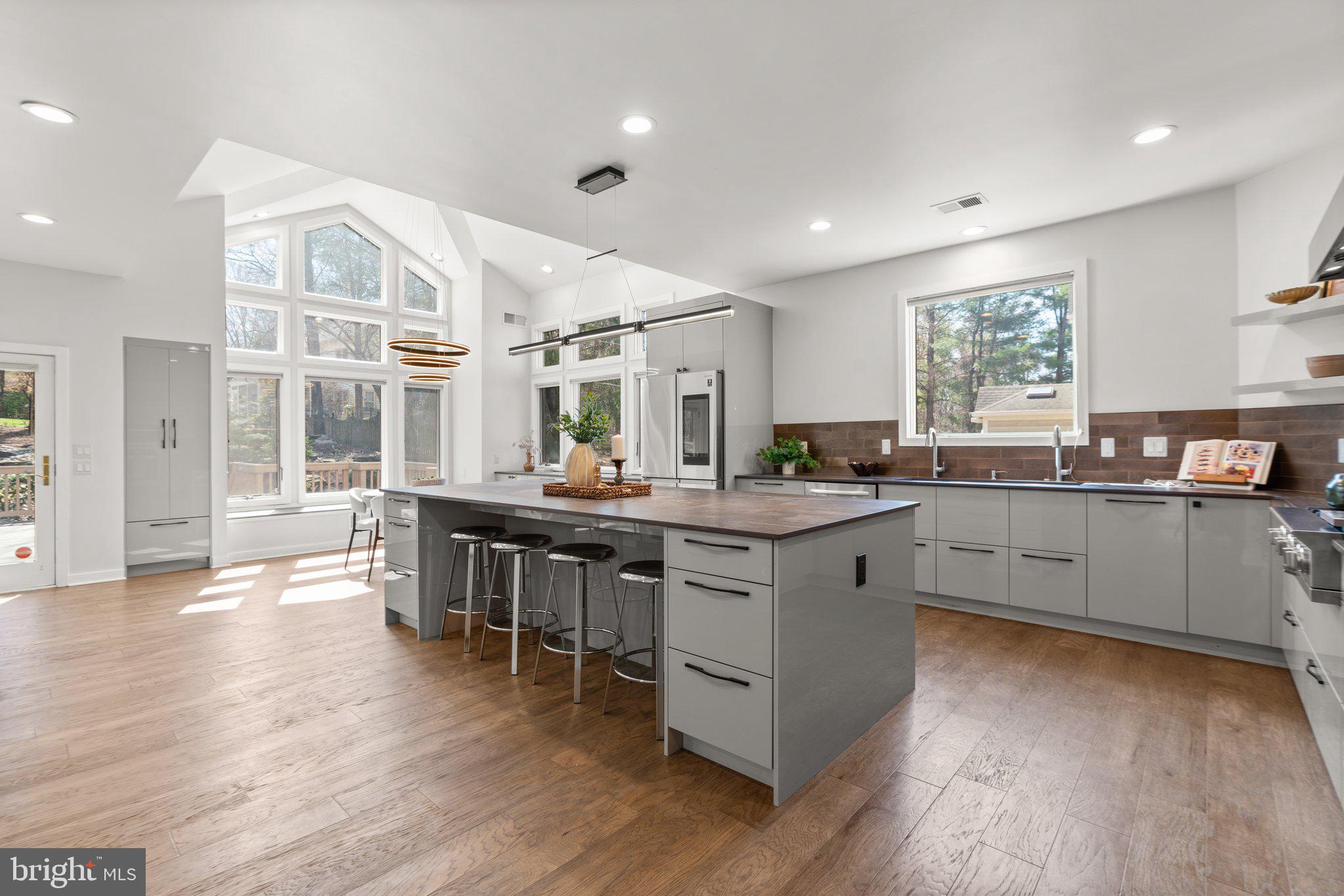 LAKEWOOD ESTATES - Residential