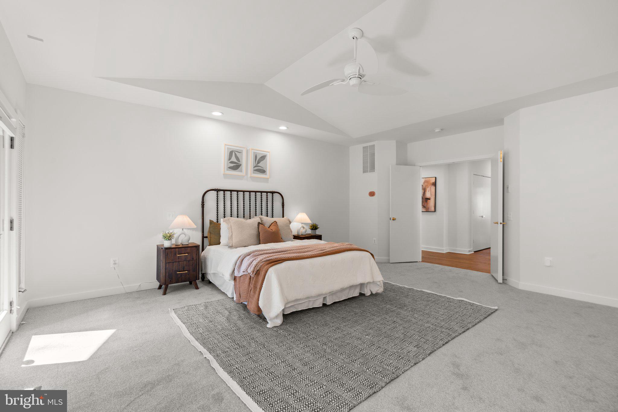 LAKEWOOD ESTATES - Residential