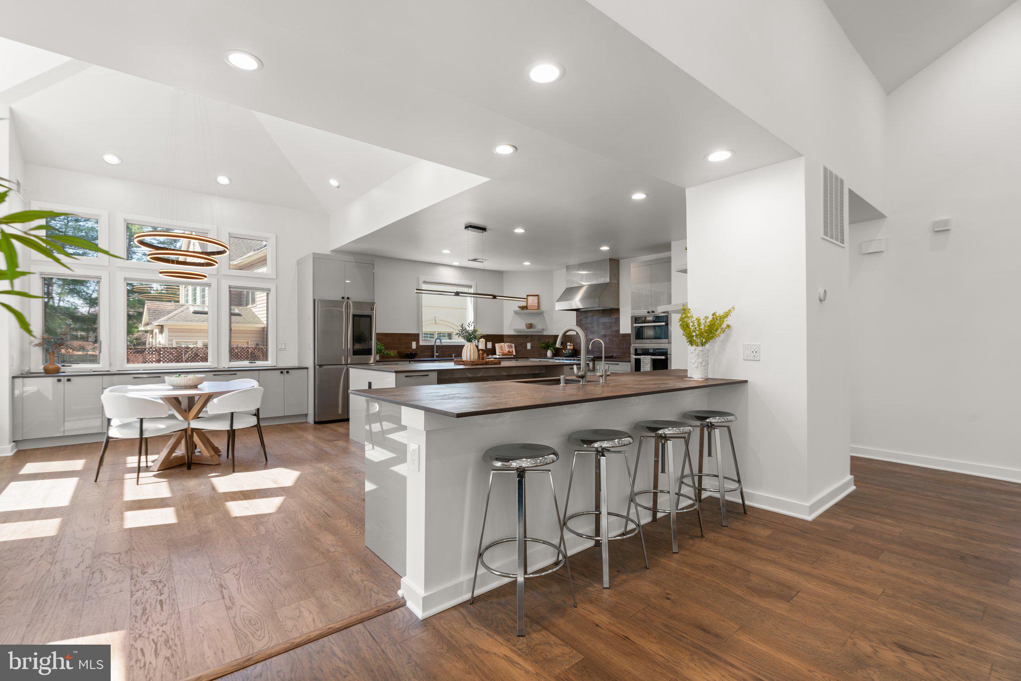 LAKEWOOD ESTATES - Residential