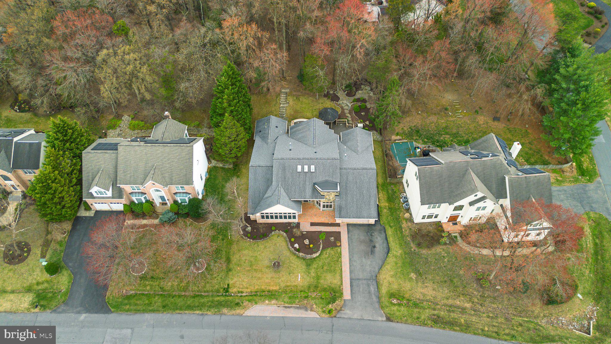 LAKEWOOD ESTATES - Residential