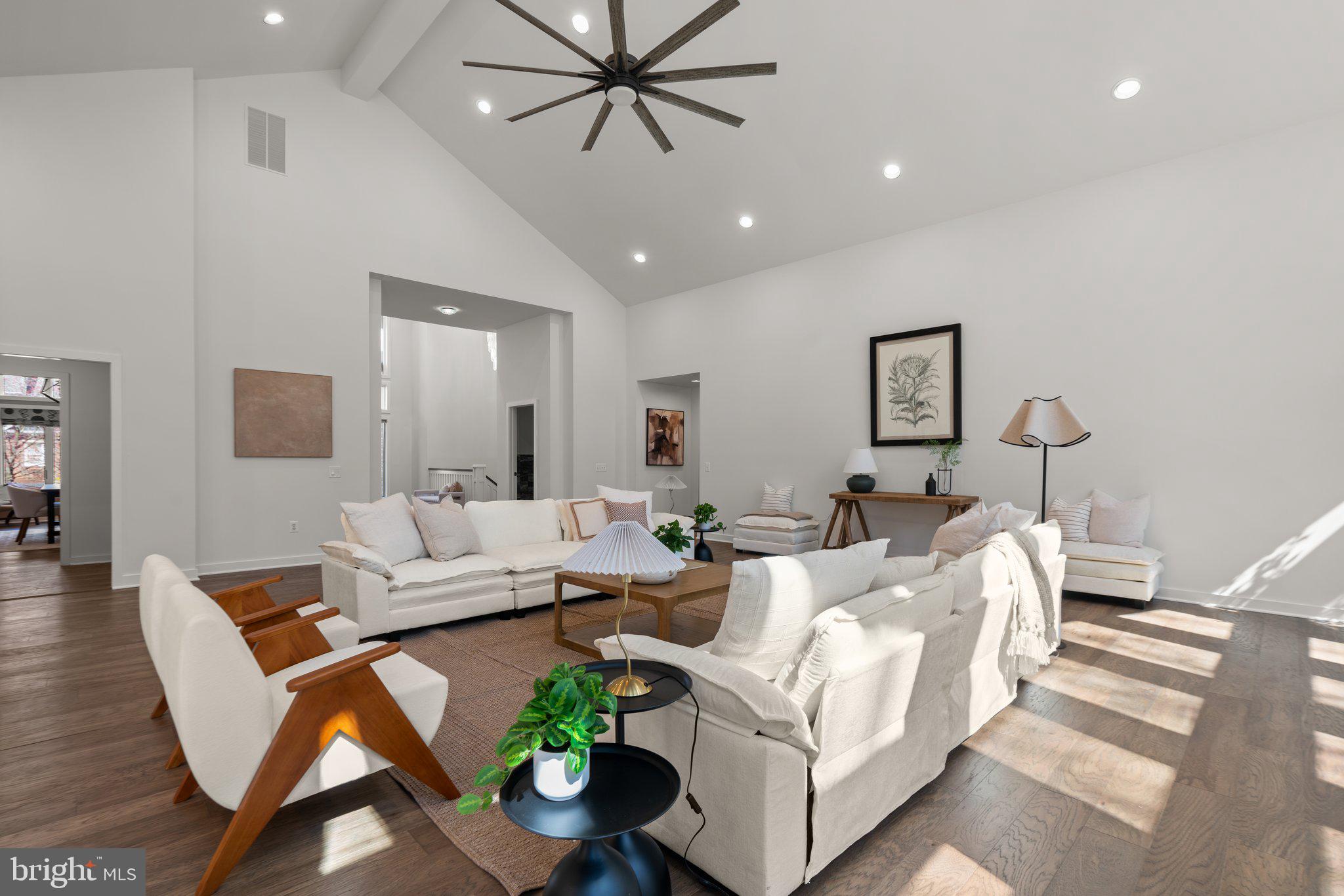 LAKEWOOD ESTATES - Residential