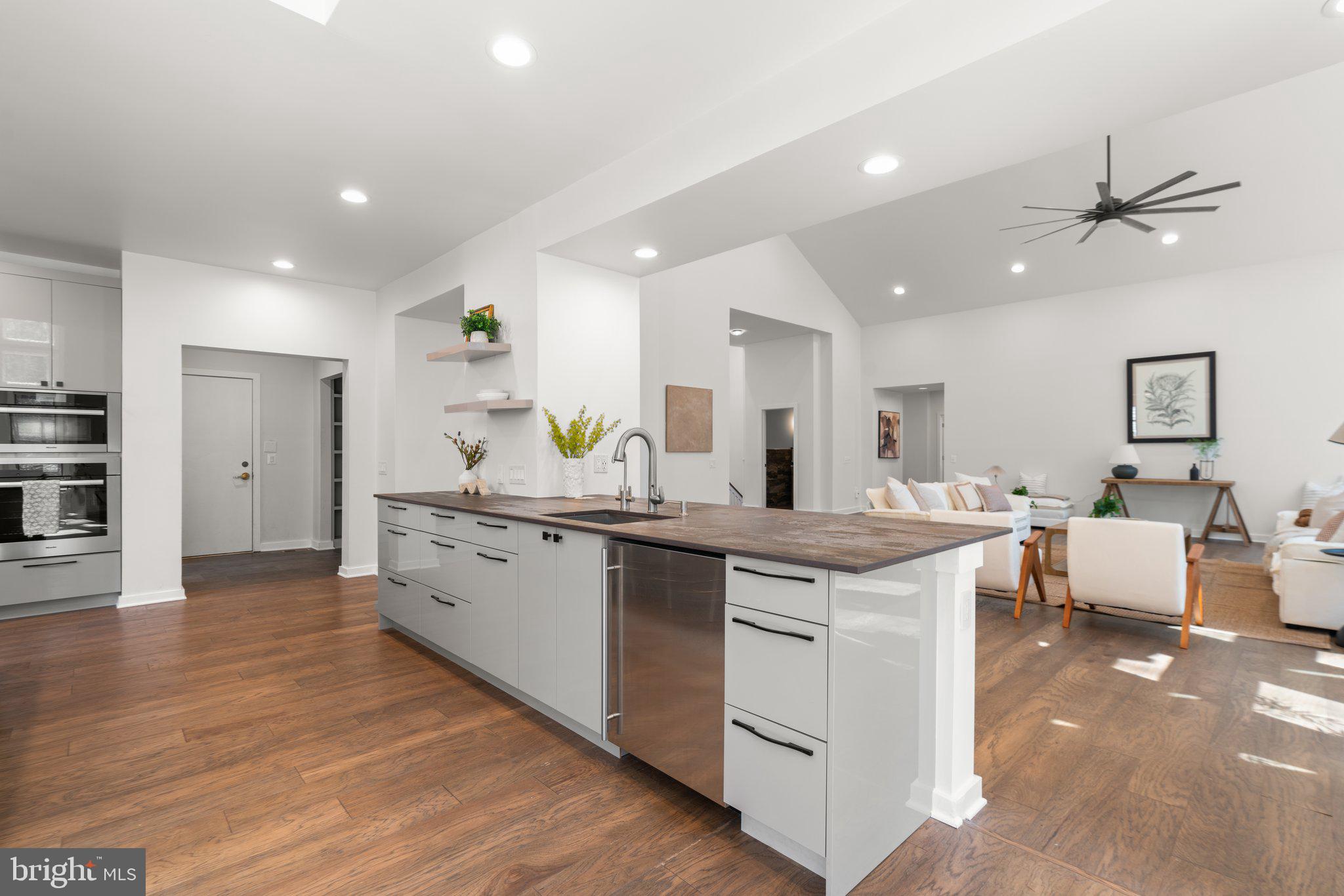 LAKEWOOD ESTATES - Residential