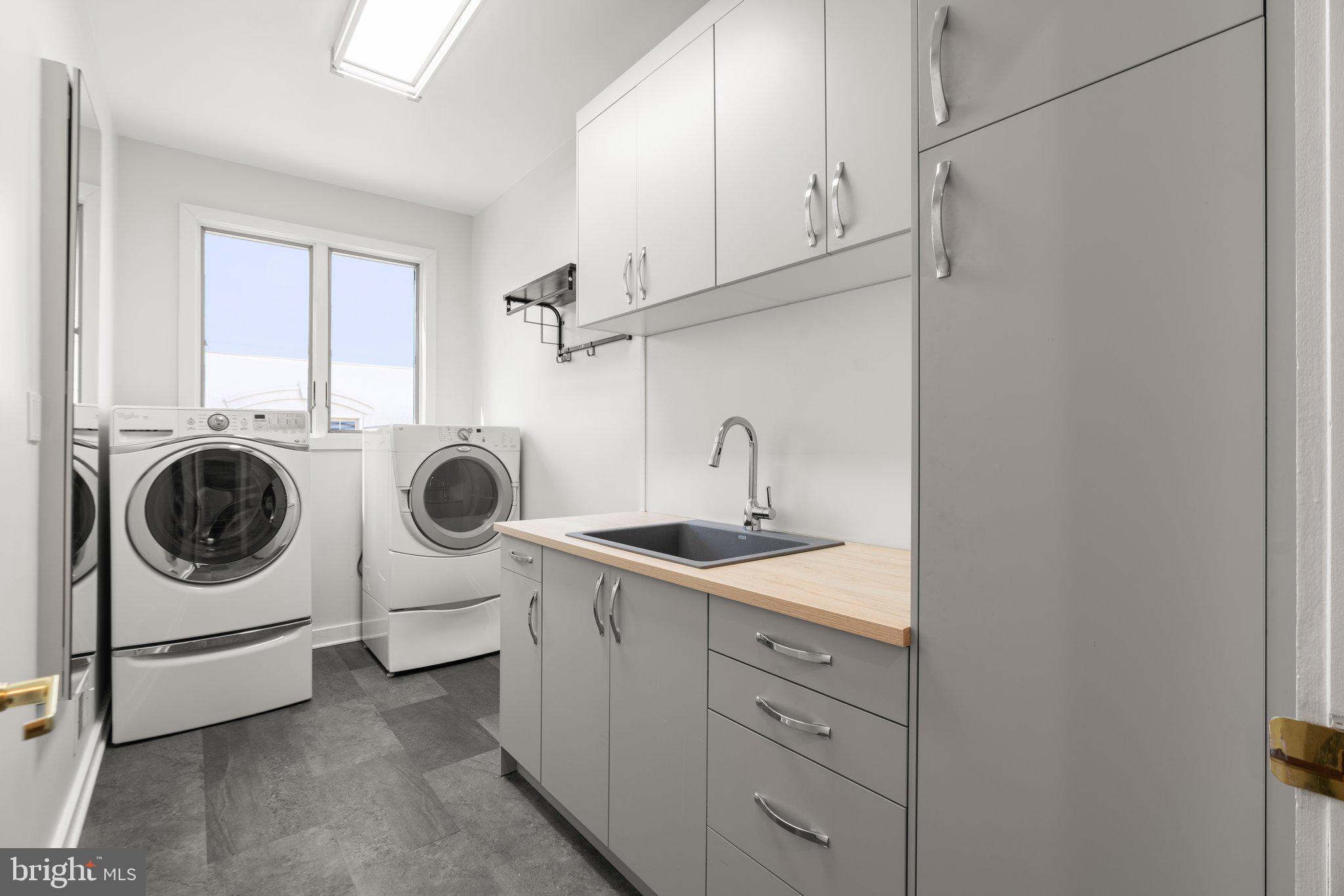 LAKEWOOD ESTATES - Residential