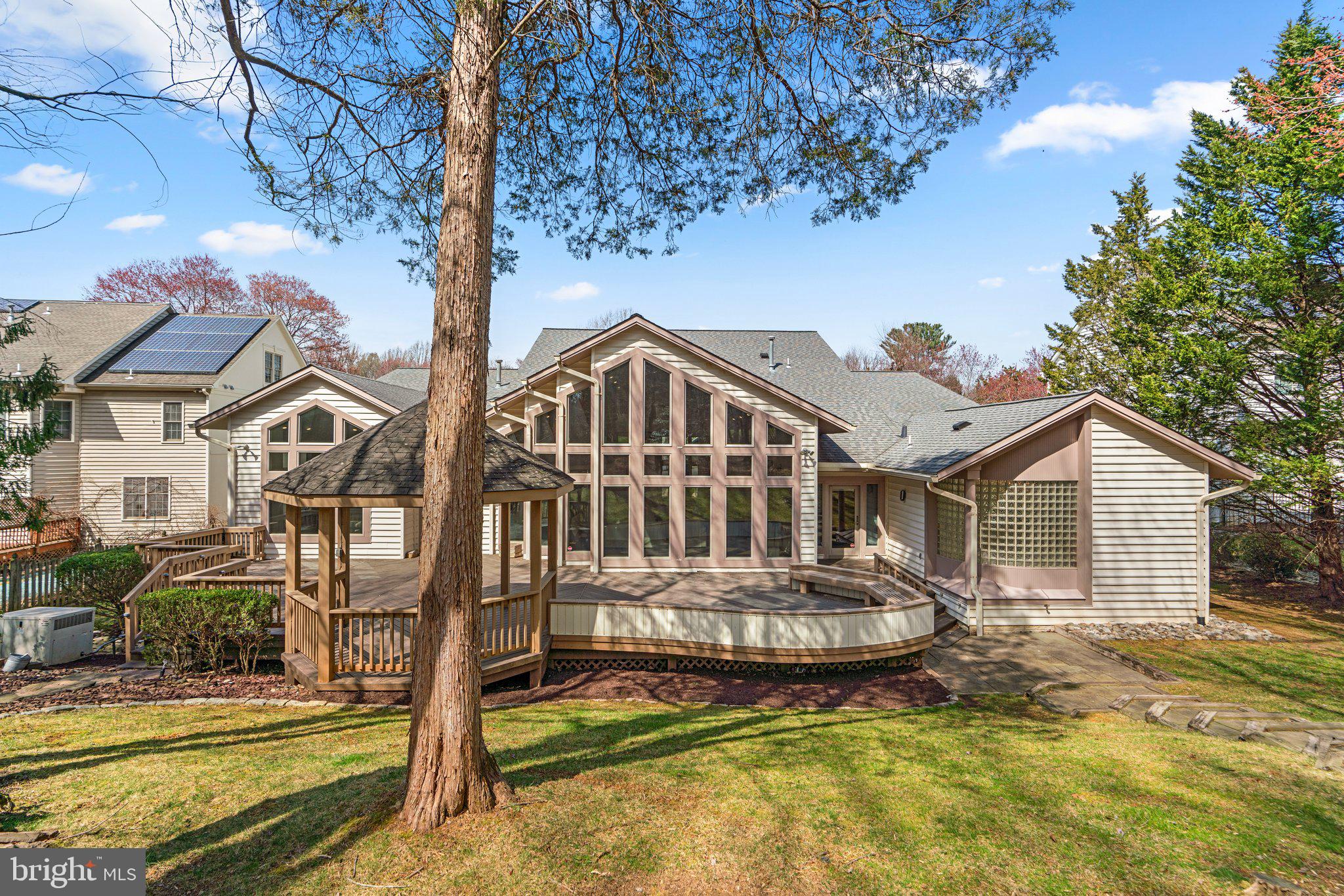 LAKEWOOD ESTATES - Residential