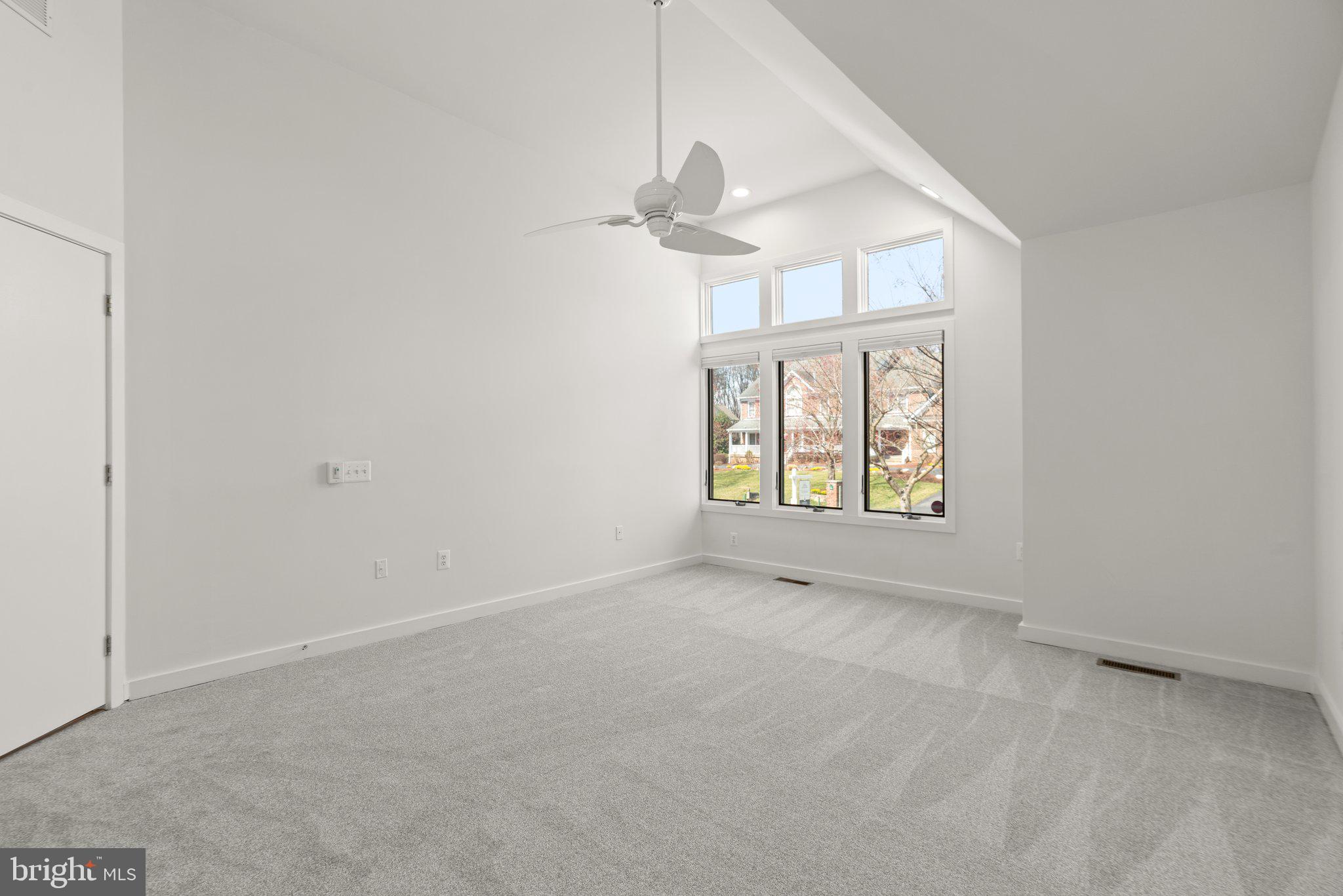 LAKEWOOD ESTATES - Residential