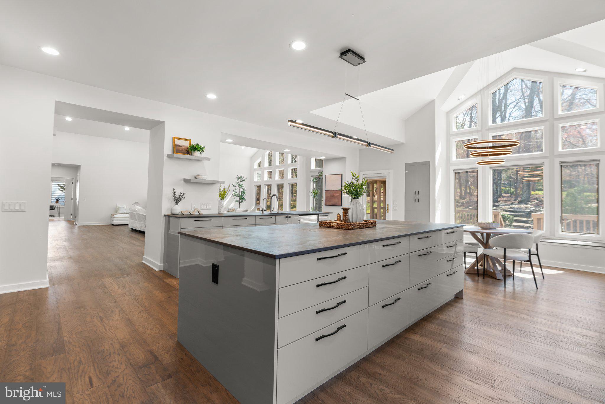 LAKEWOOD ESTATES - Residential