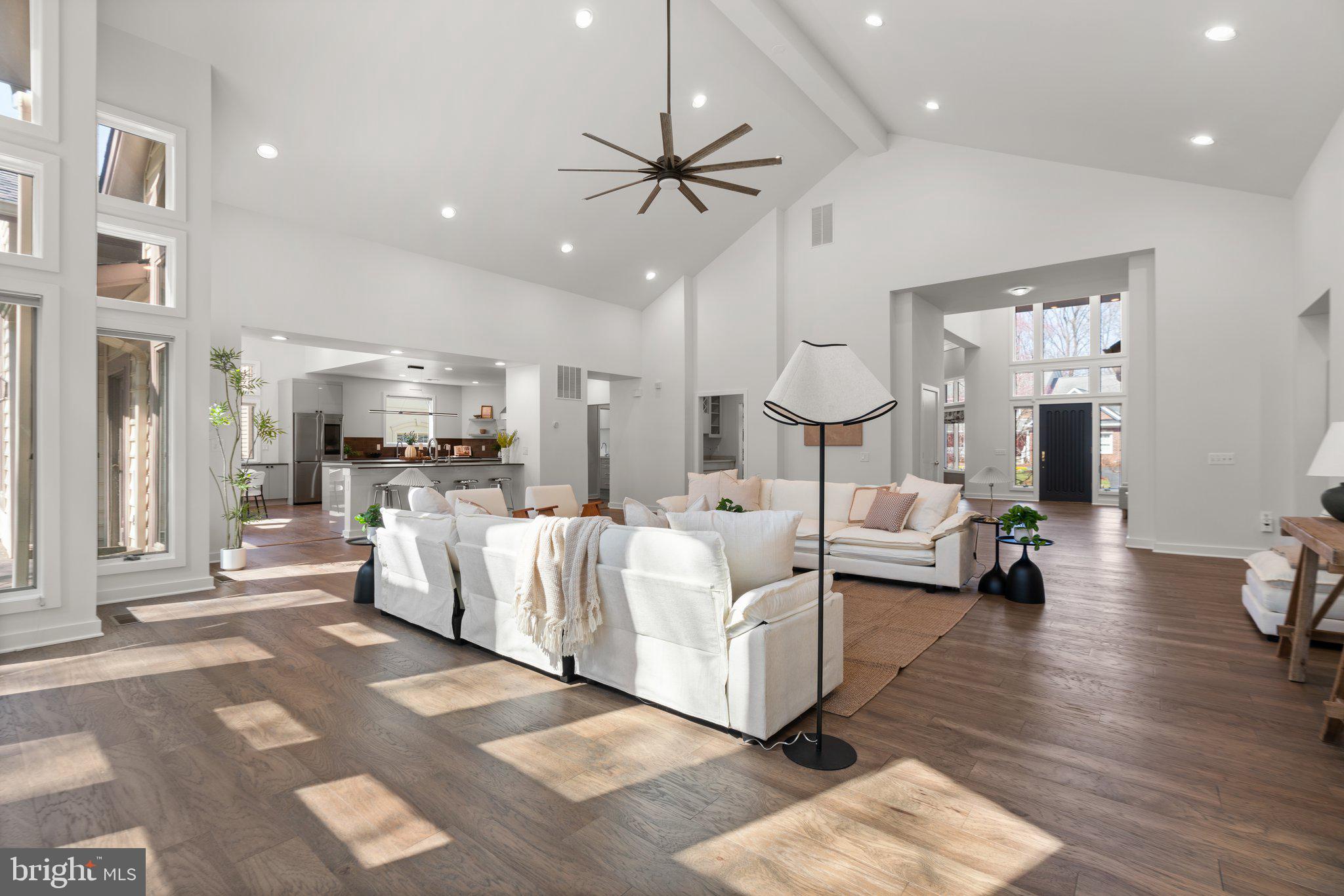 LAKEWOOD ESTATES - Residential