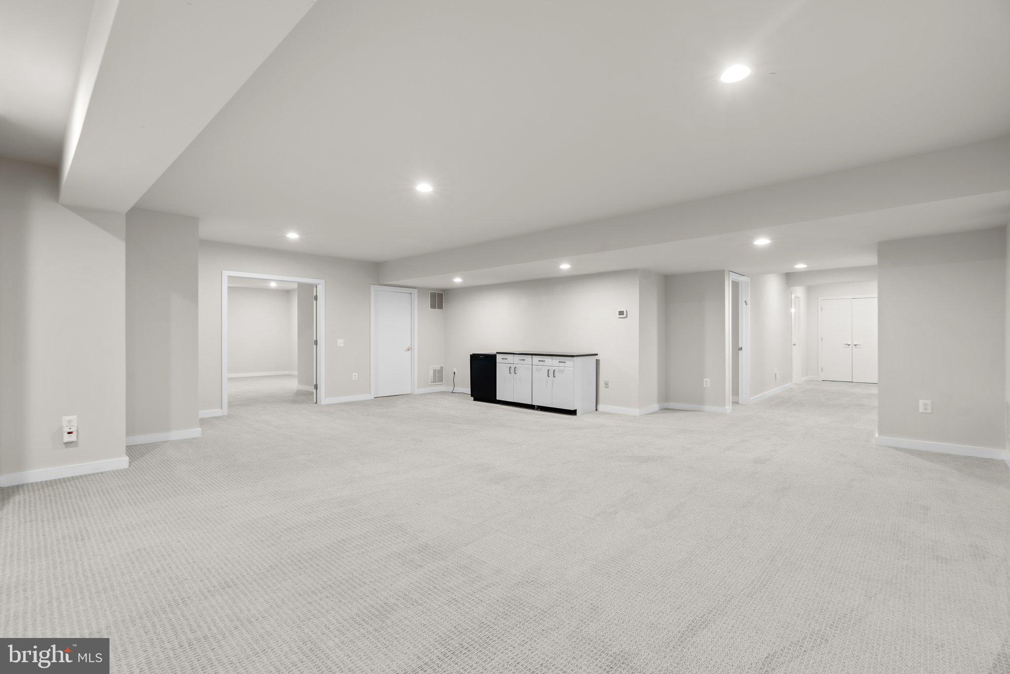 LAKEWOOD ESTATES - Residential