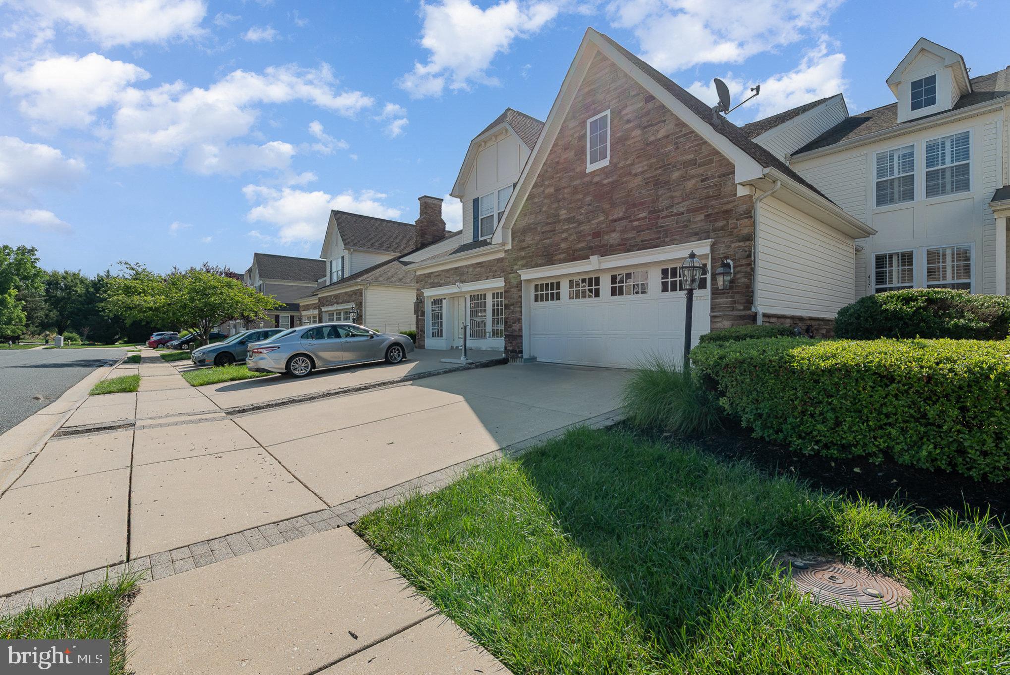 417 AZRA COURT