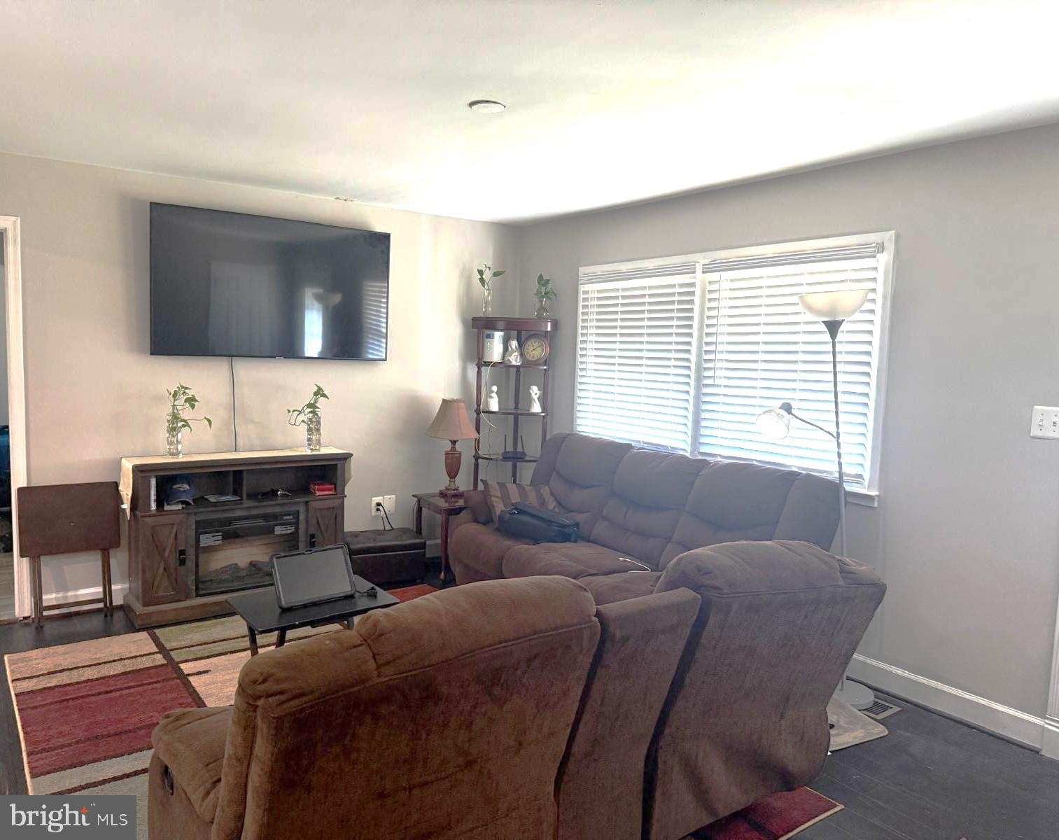 13204 HILLENDALE DRIVE