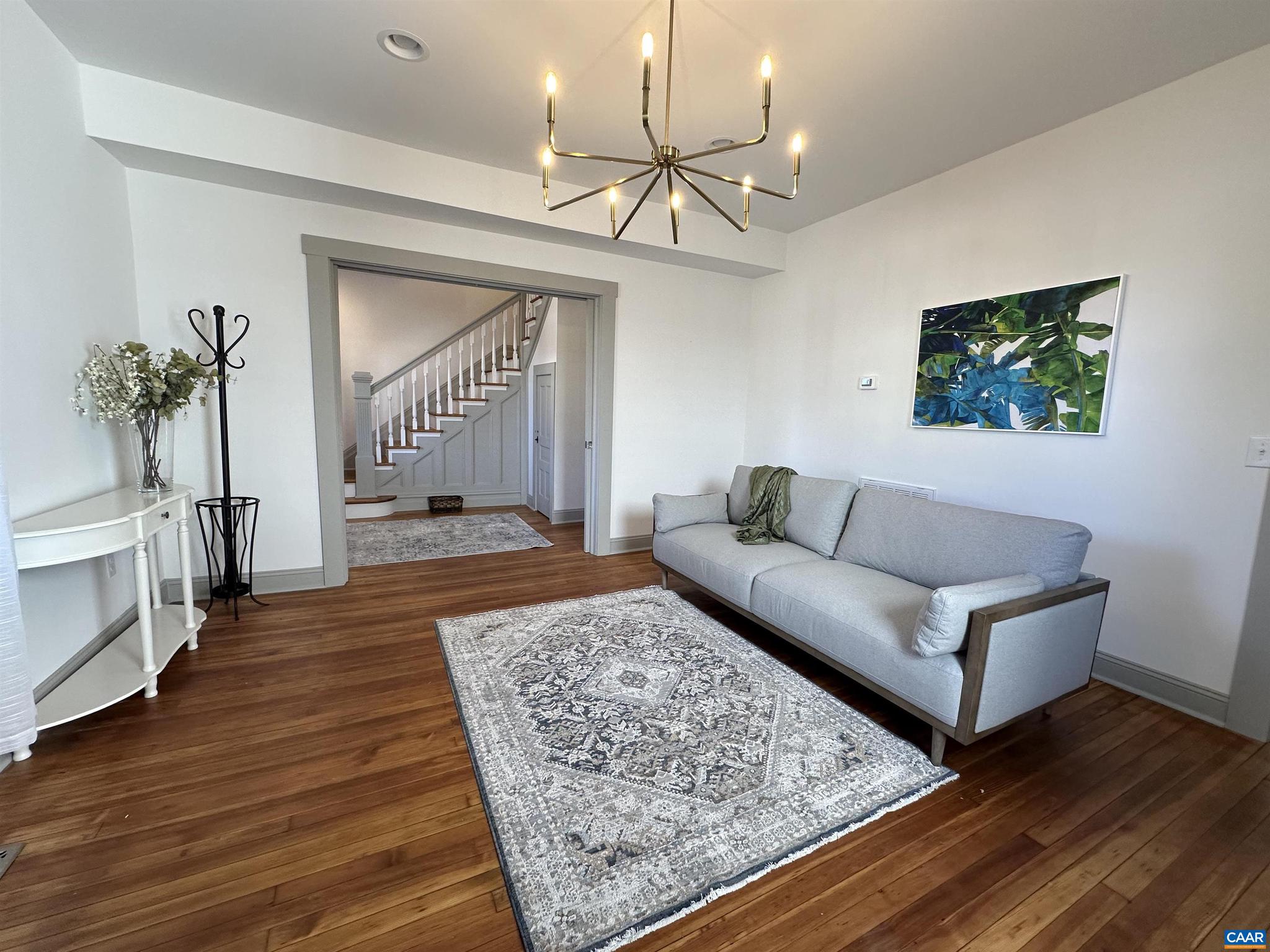 314 W 13TH ST