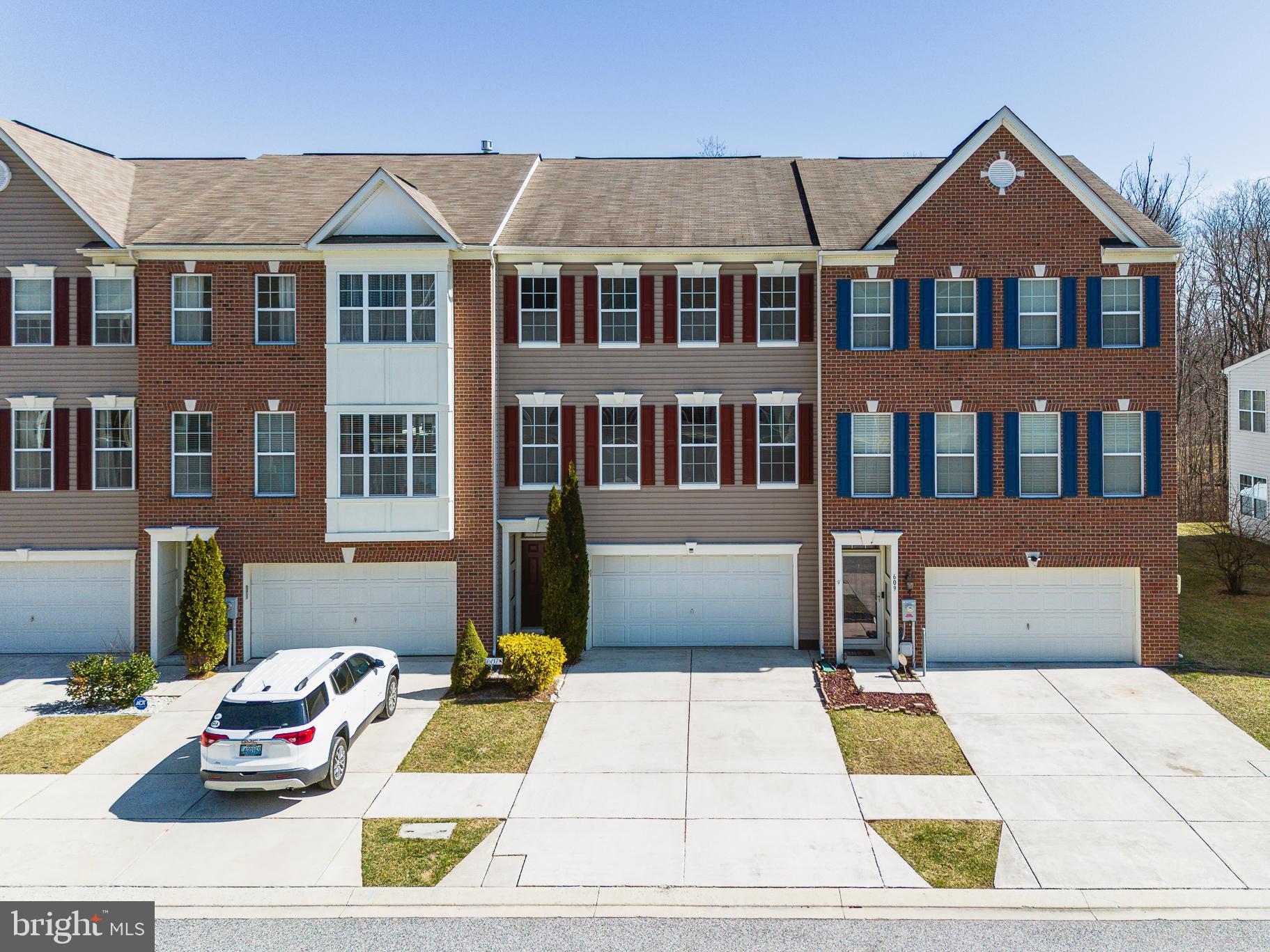 607 ENGLISH IVY WAY