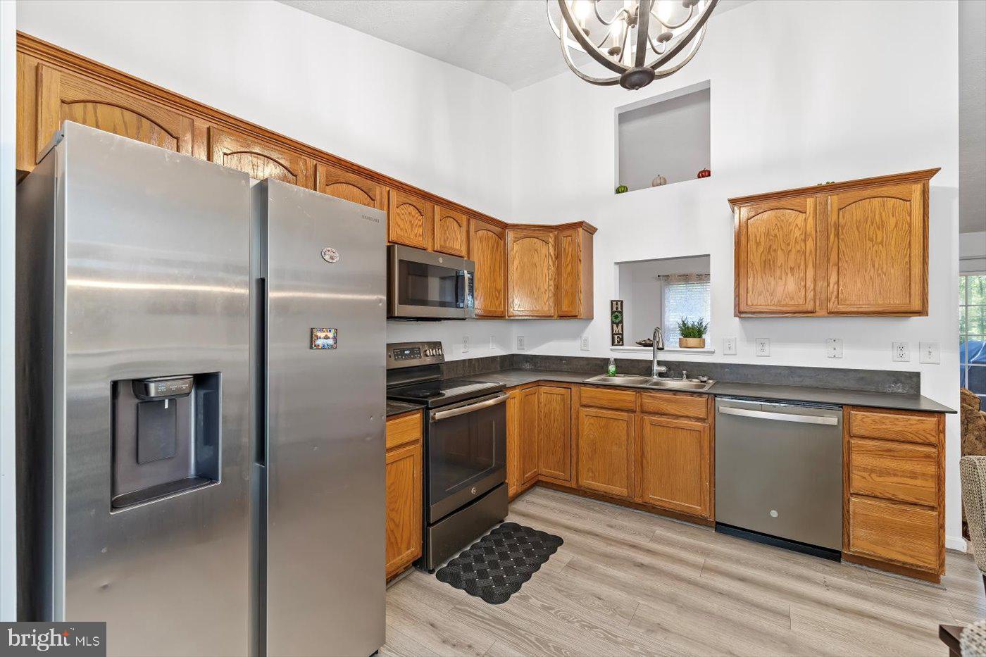 LAKE LAND OR - Residential