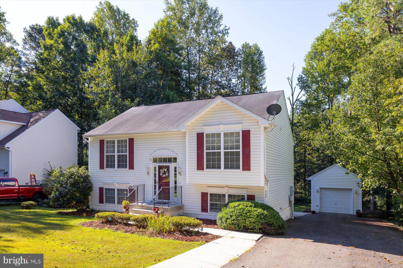 649 WELSH DRIVE