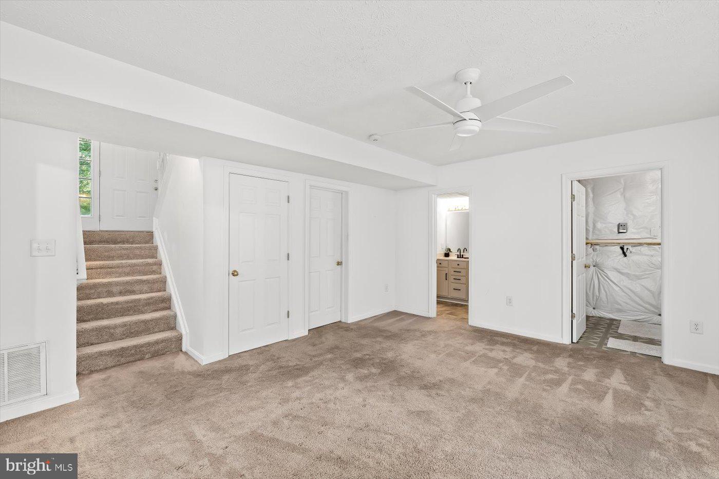 LAKE LAND OR - Residential