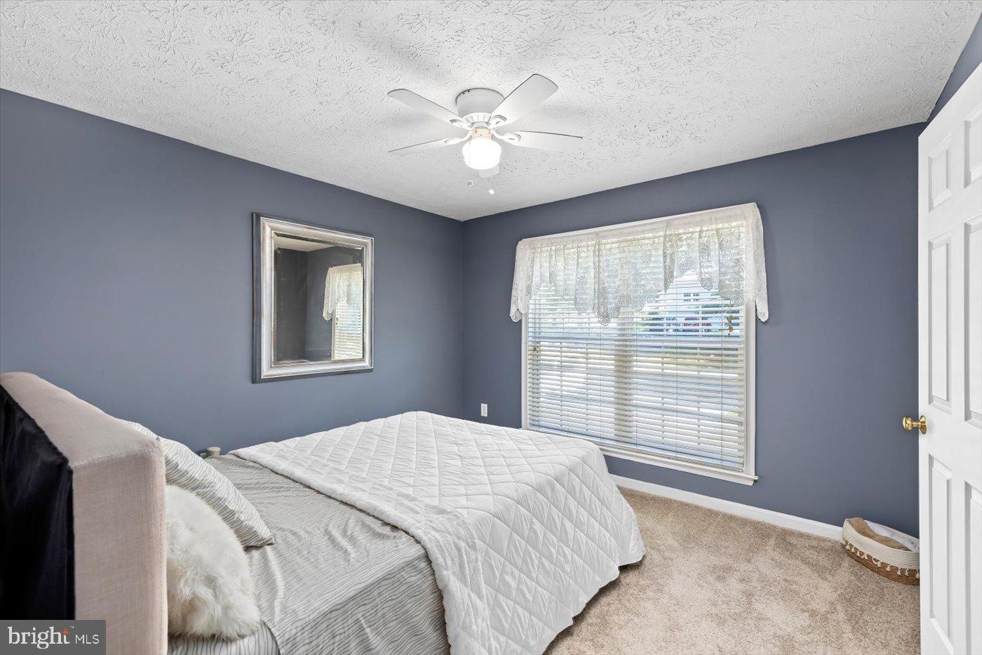 LAKE LAND OR - Residential