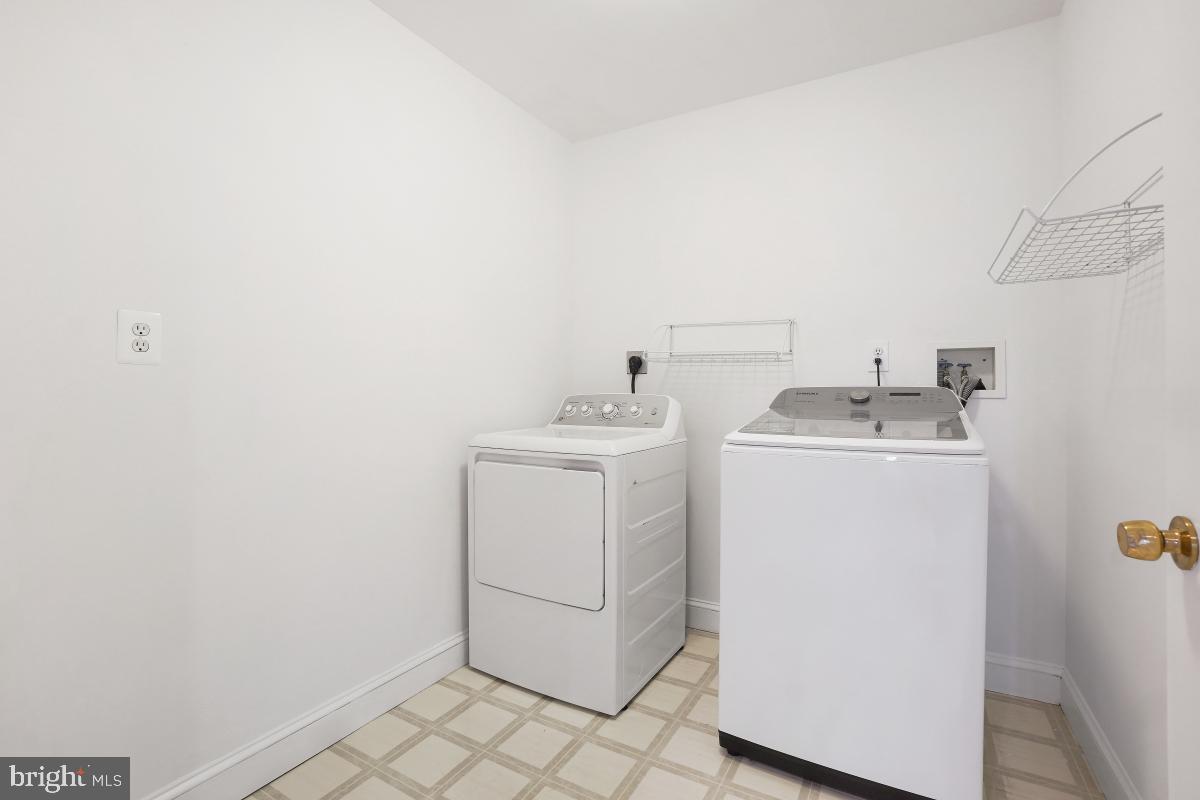 STONELEIGH - Residential