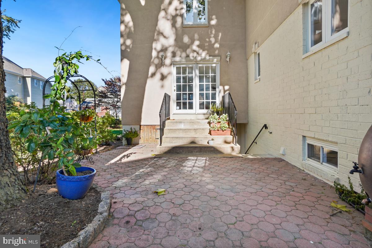 STONELEIGH - Residential