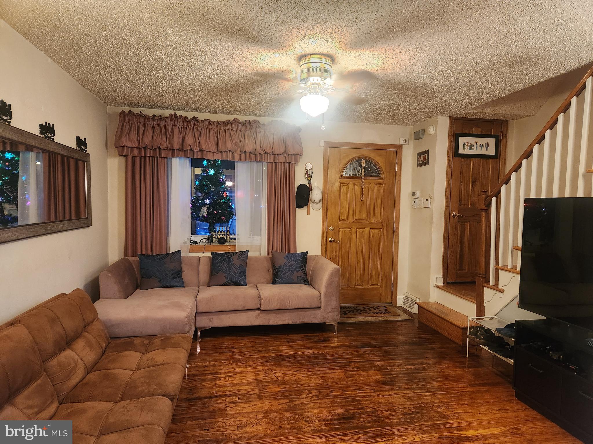 6736 MONTGOMERY AVENUE