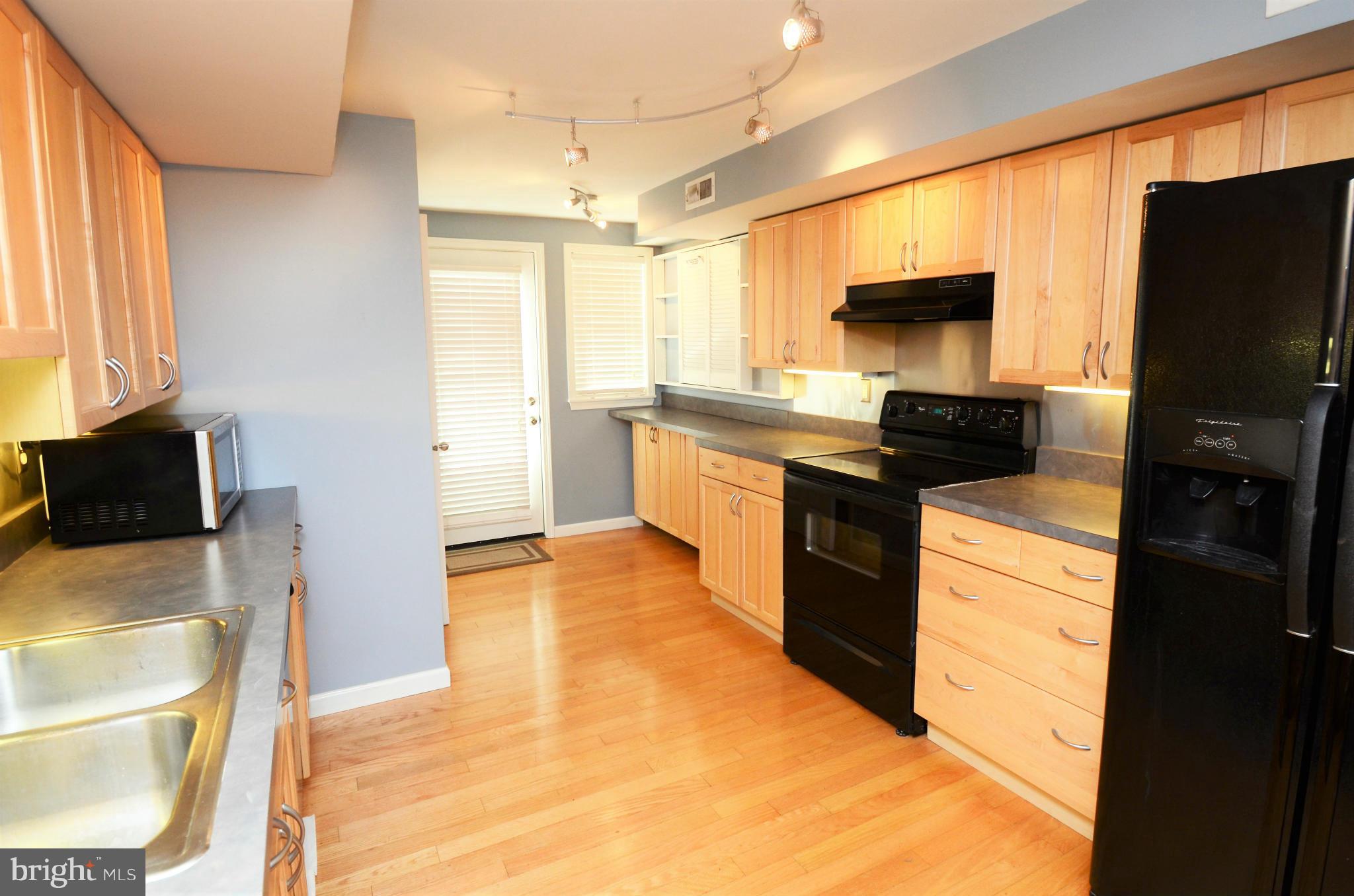 LOCUST POINT - Residential Lease