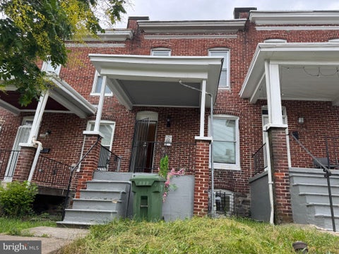 Townhouse For Sale - 707 Denison Street<br/> BALTIMORE, MD 21229