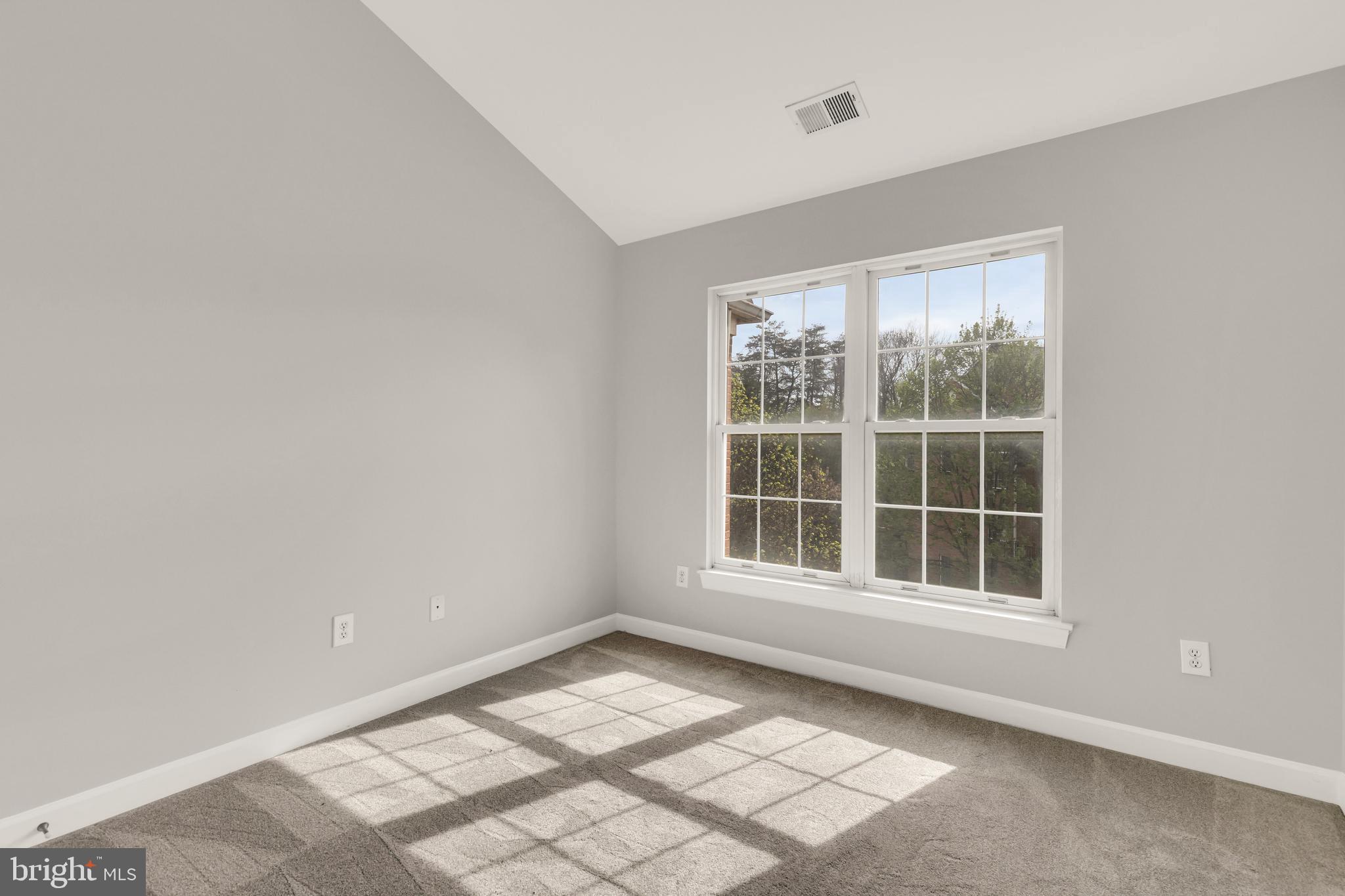 WILLOWS OF POTOMAC - Residential