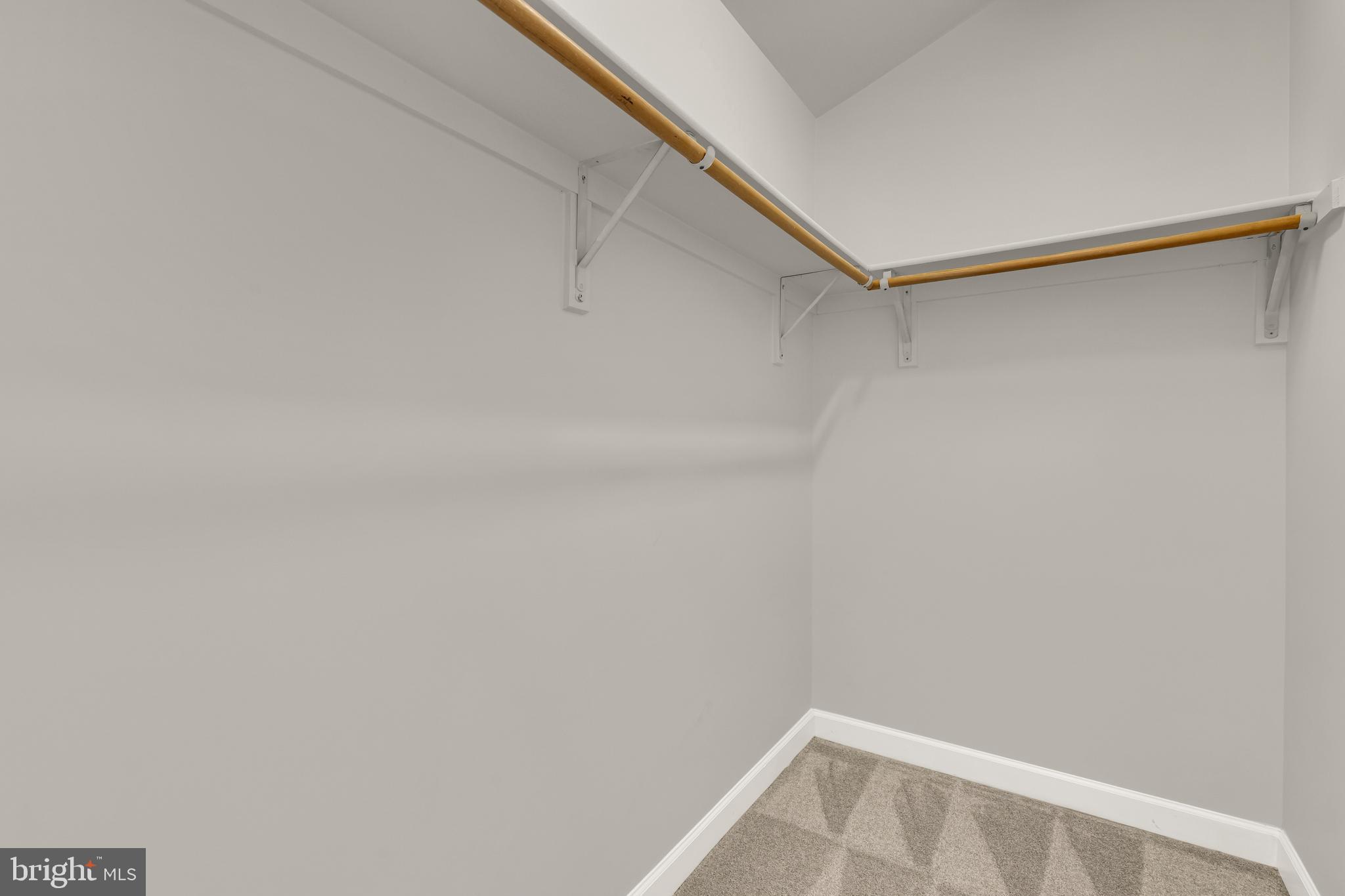 WILLOWS OF POTOMAC - Residential