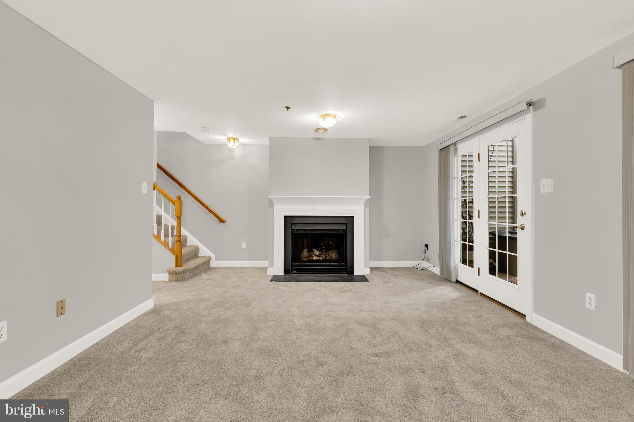 WILLOWS OF POTOMAC - Residential