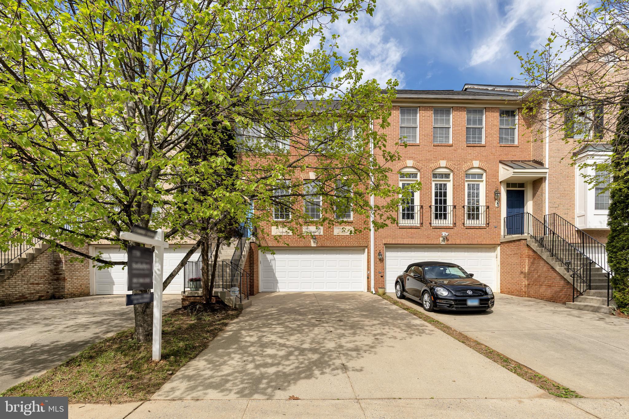 WILLOWS OF POTOMAC - Residential