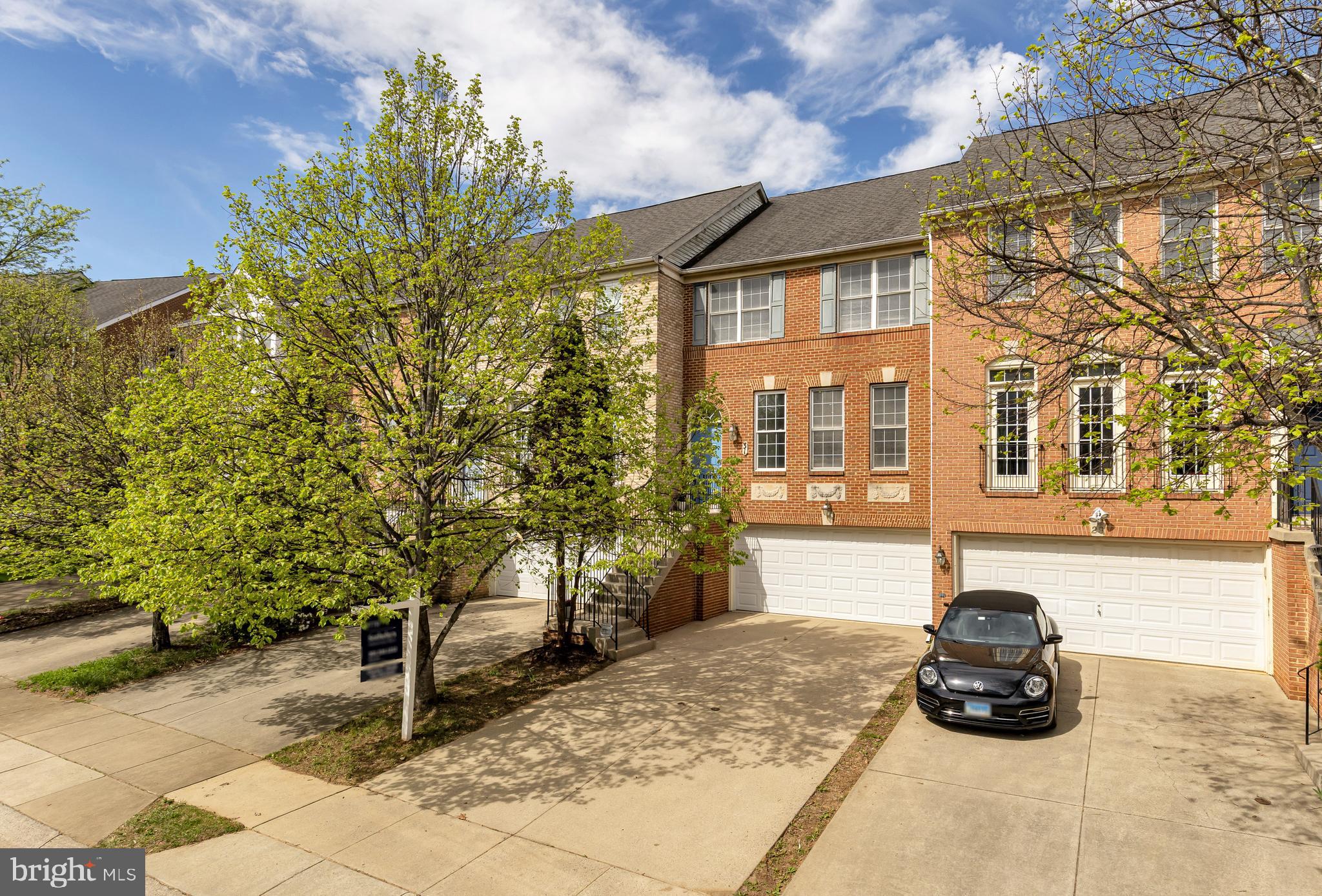 WILLOWS OF POTOMAC - Residential