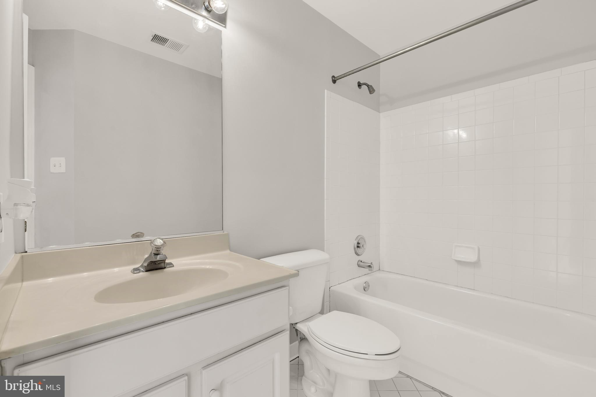 WILLOWS OF POTOMAC - Residential