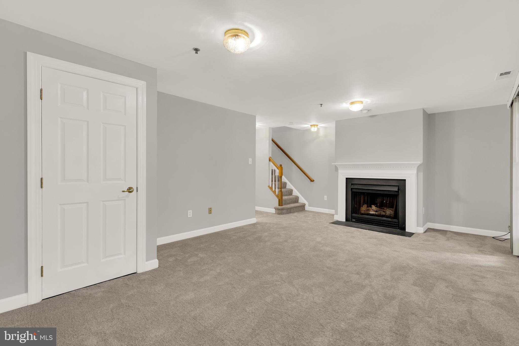 WILLOWS OF POTOMAC - Residential