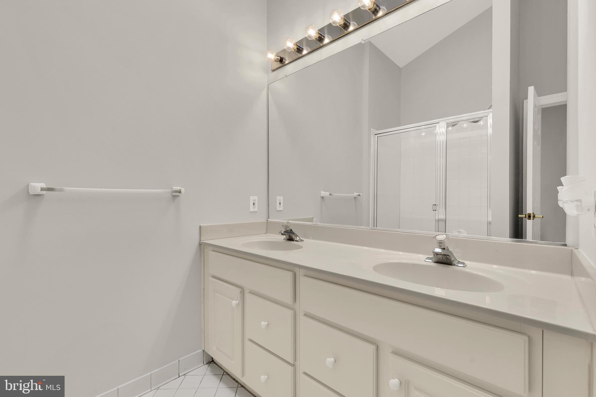 WILLOWS OF POTOMAC - Residential