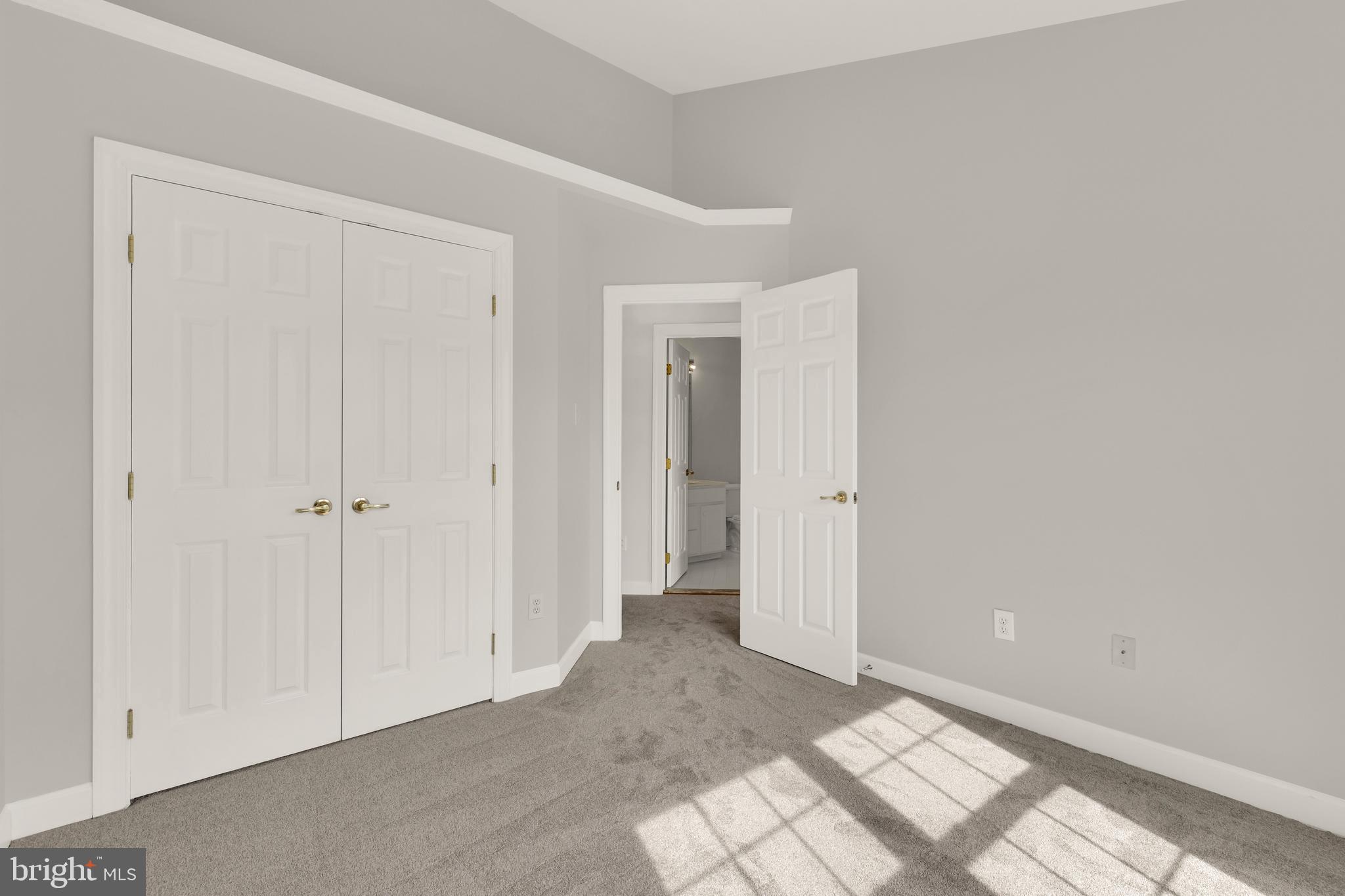 WILLOWS OF POTOMAC - Residential