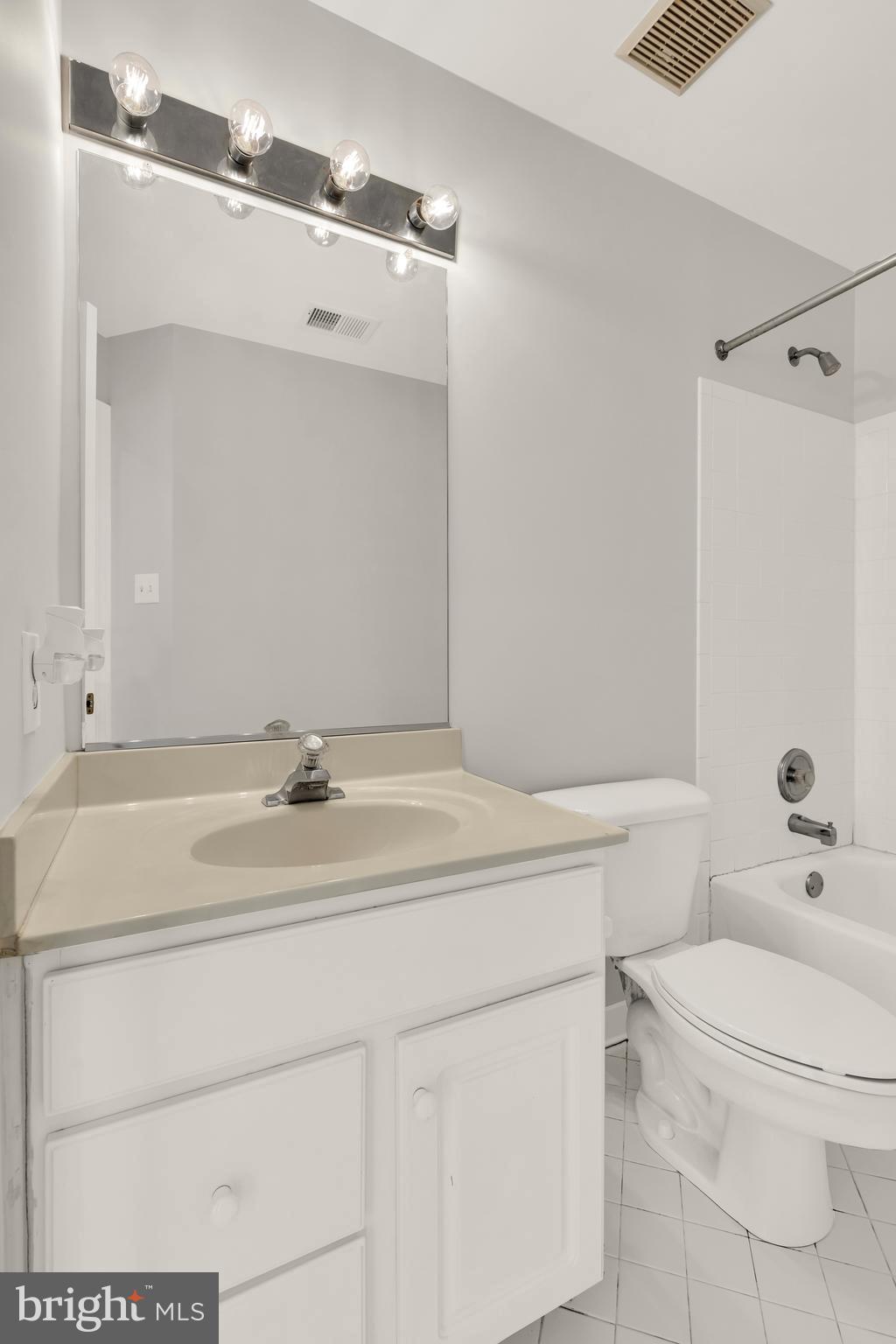 WILLOWS OF POTOMAC - Residential