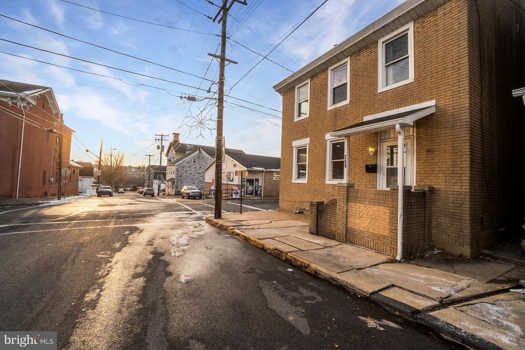 Photo of 200 Church St, CATASAUQUA, PA 18032 (MLS # PALH2014182)