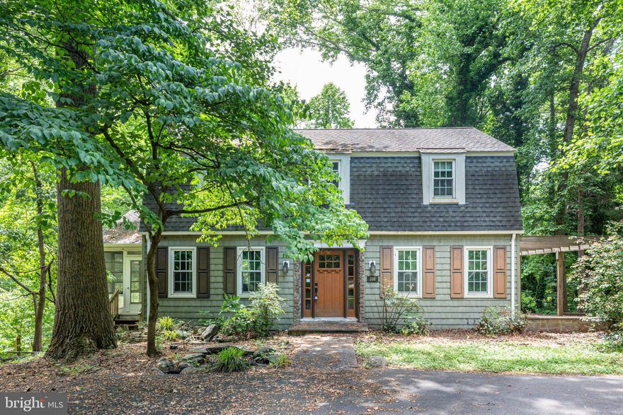 Large Dutch Colonial on almost 2-acre lot in sought after South Stafford location just mins. to VRE, I-95 & shopping. This home has a ton of potential and conveys with additional lot. Main level living room & dining room with attached sunroom. Three bedroom three and one-half bath with improved basement. Plenty of privacy on this one surrounded by trees on three sides, you wont want to miss it!