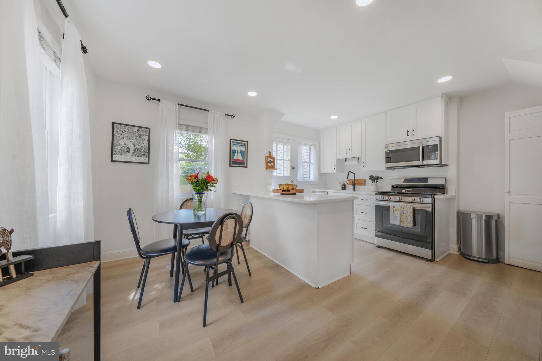 DEL RAY - Residential