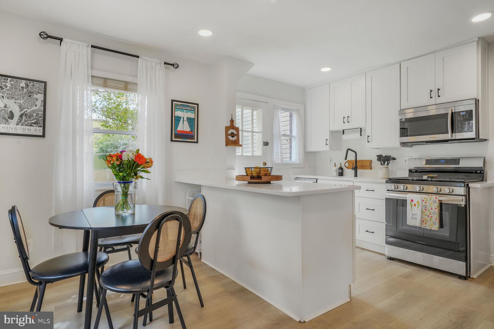 DEL RAY - Residential