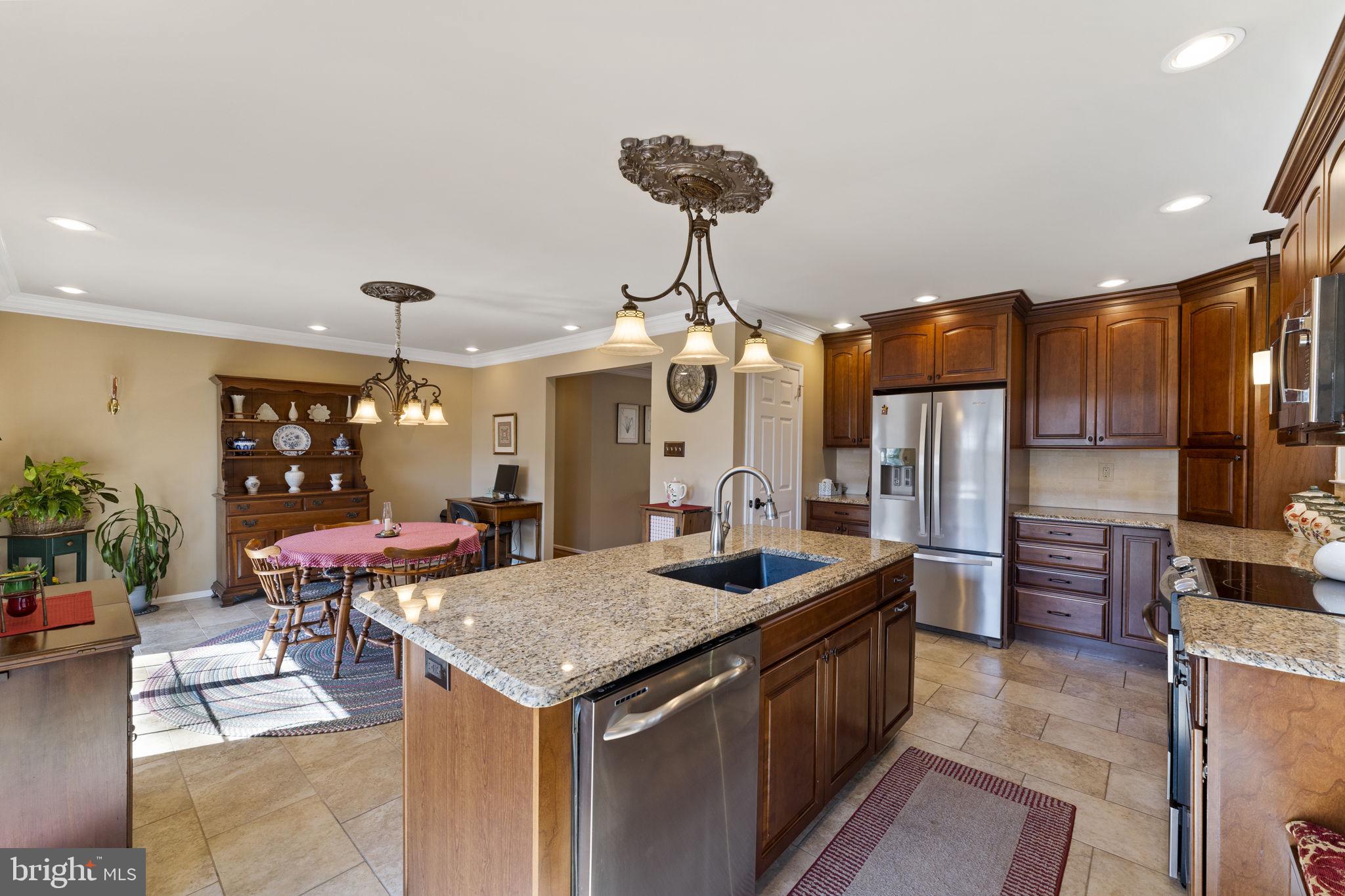 WEATHERSTONE - Residential