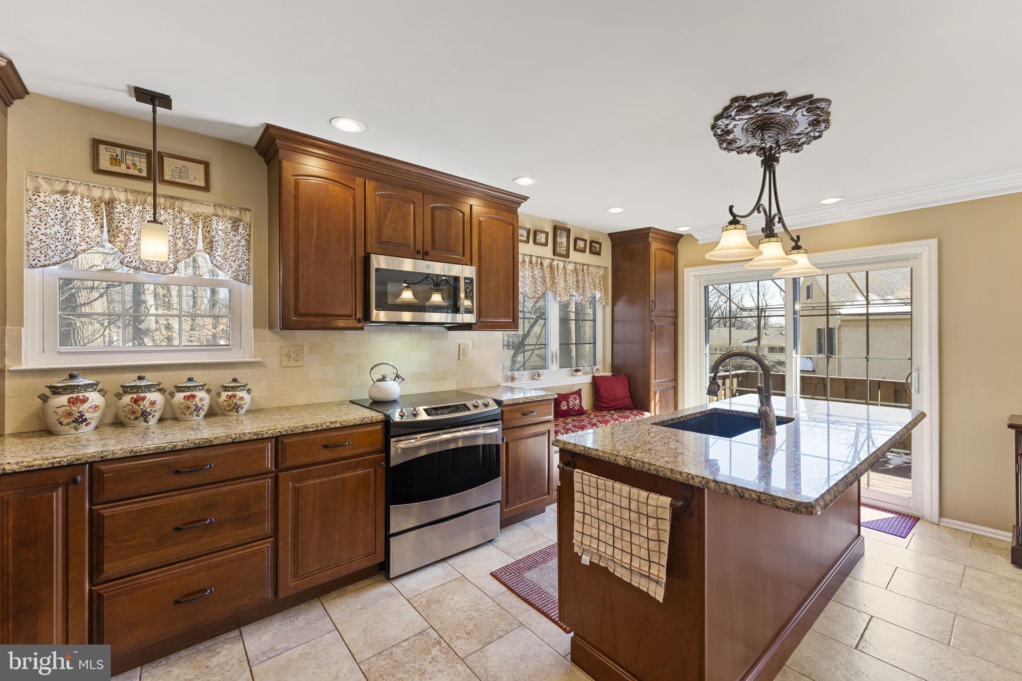 WEATHERSTONE - Residential