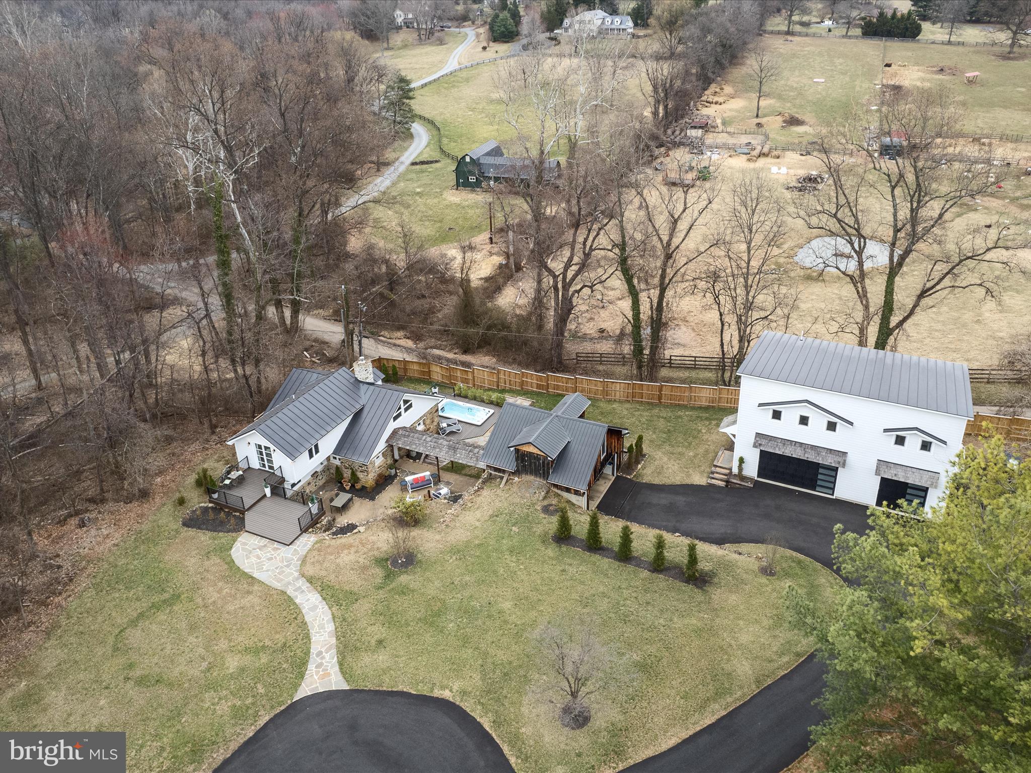 STONELEIGH - Residential