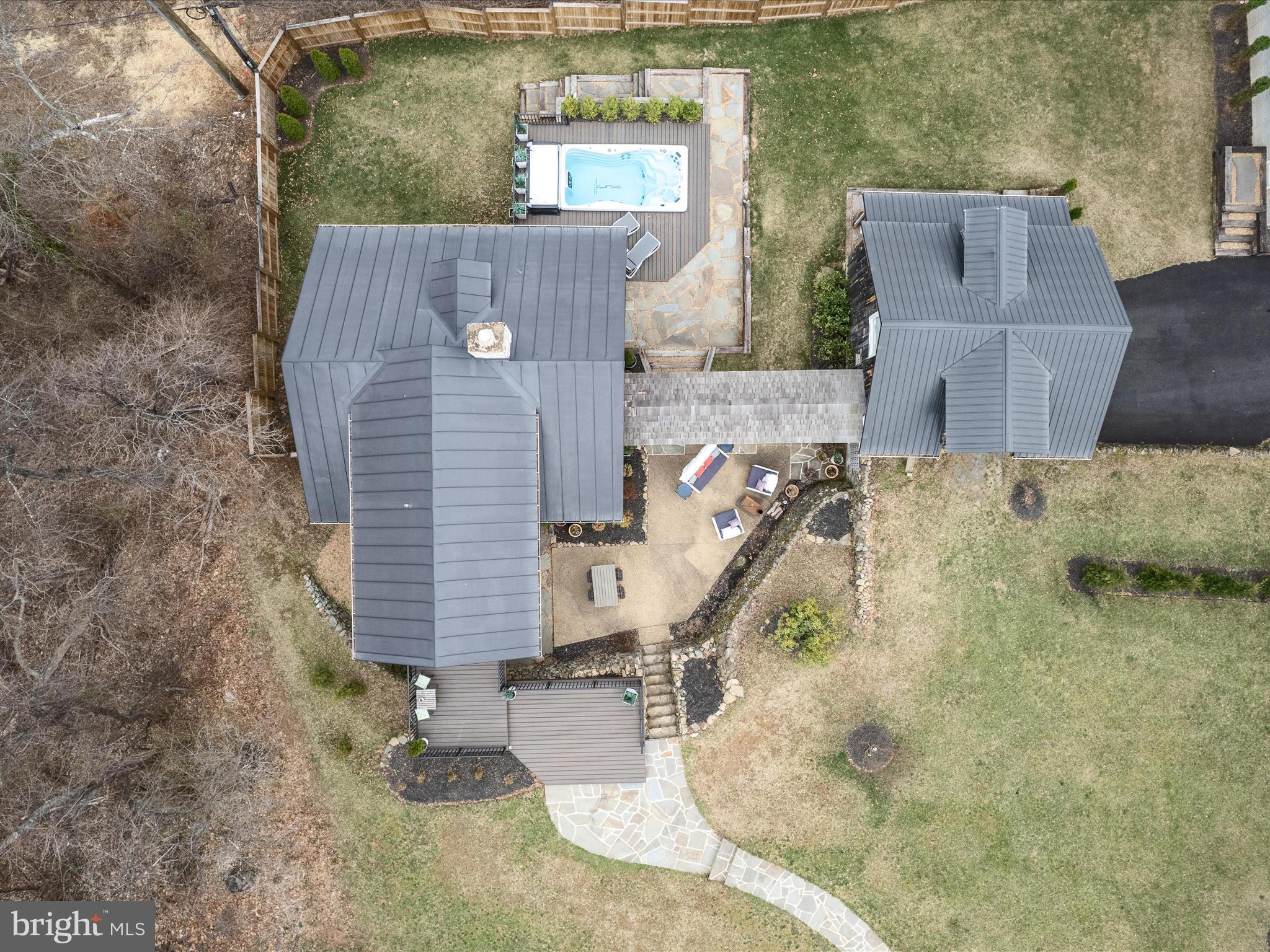 STONELEIGH - Residential