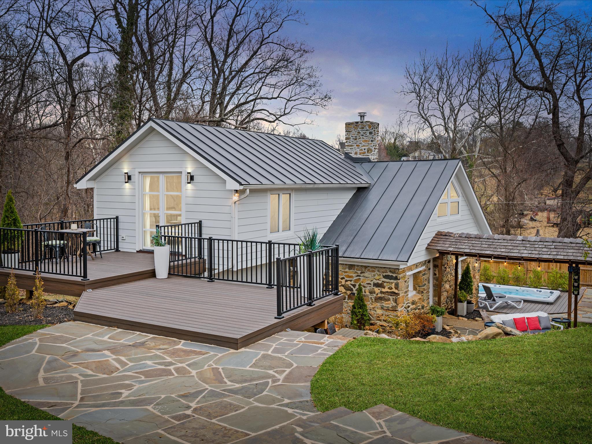 STONELEIGH - Residential