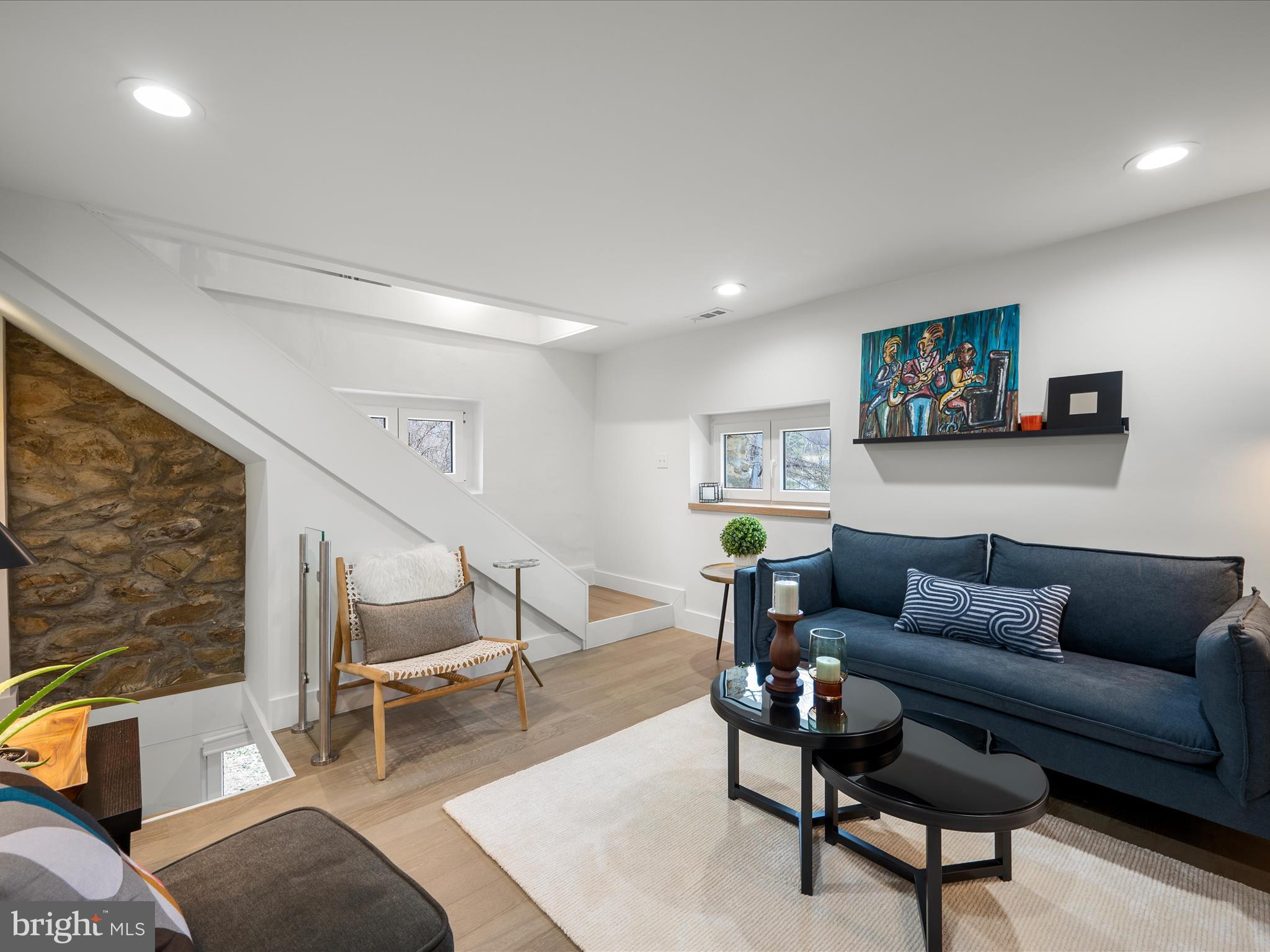 STONELEIGH - Residential