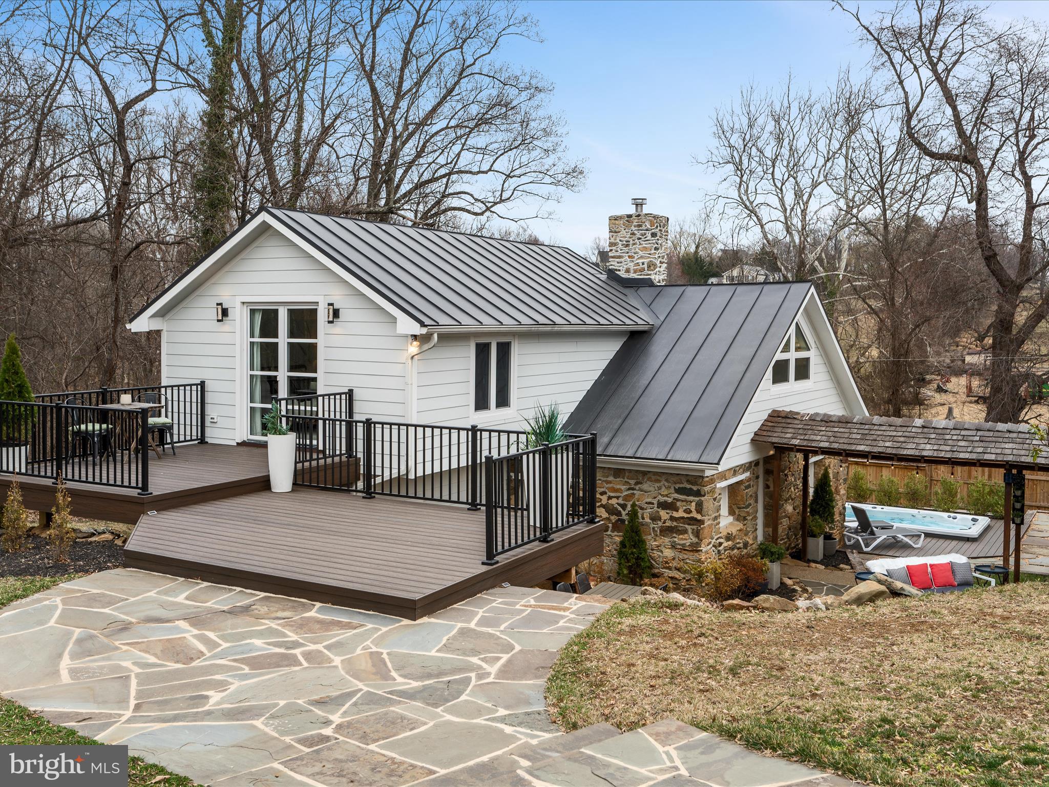 STONELEIGH - Residential