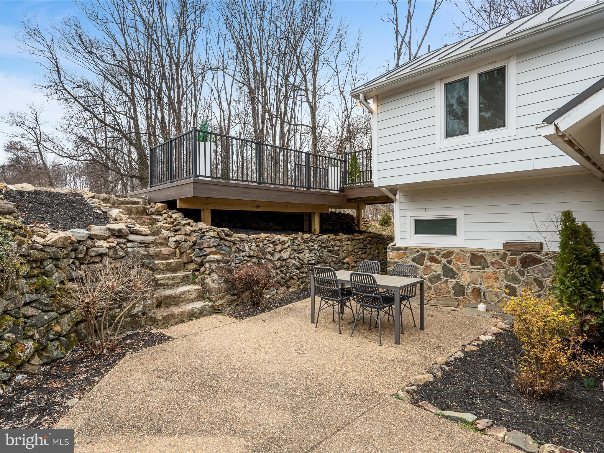 STONELEIGH - Residential