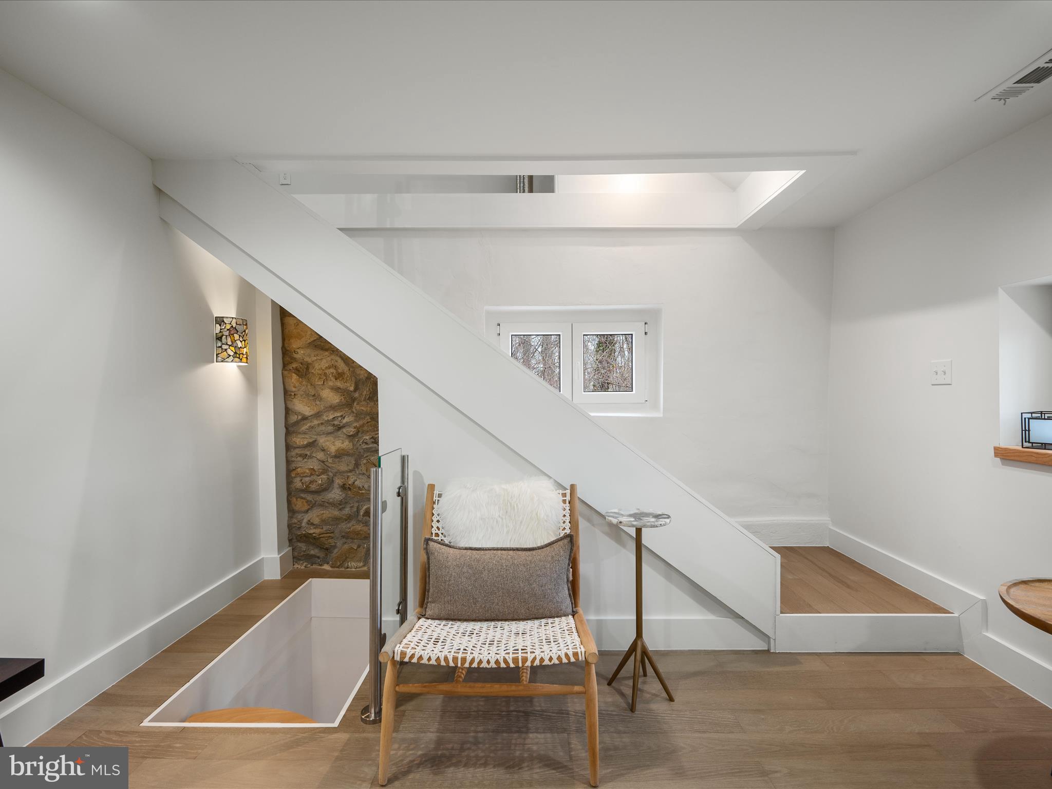 STONELEIGH - Residential